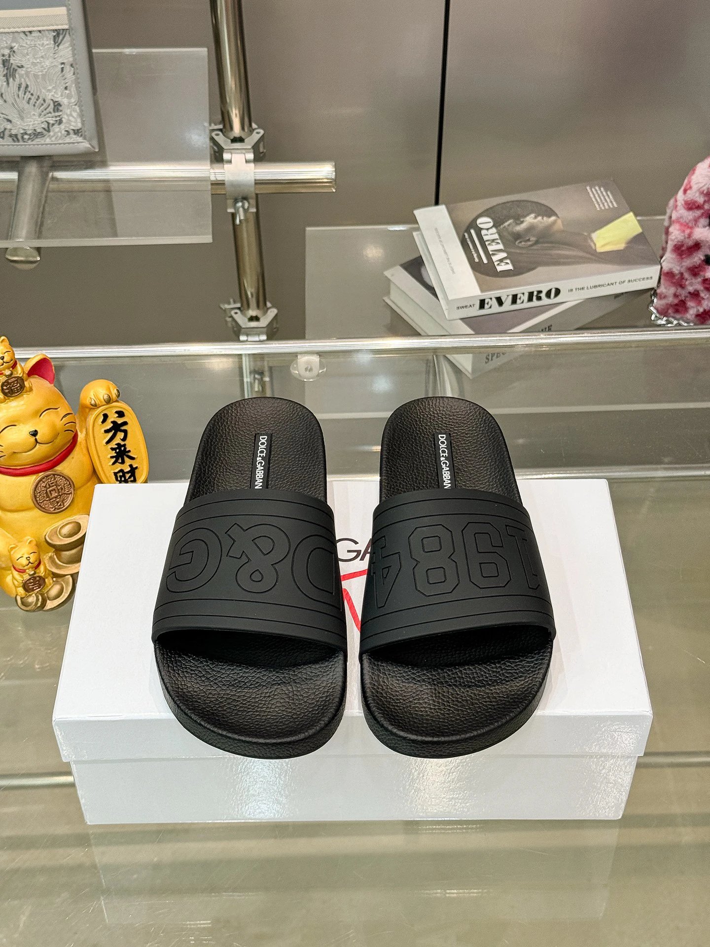 D&G 1984 Embossed Light Luxury Style Black Slide Sandals