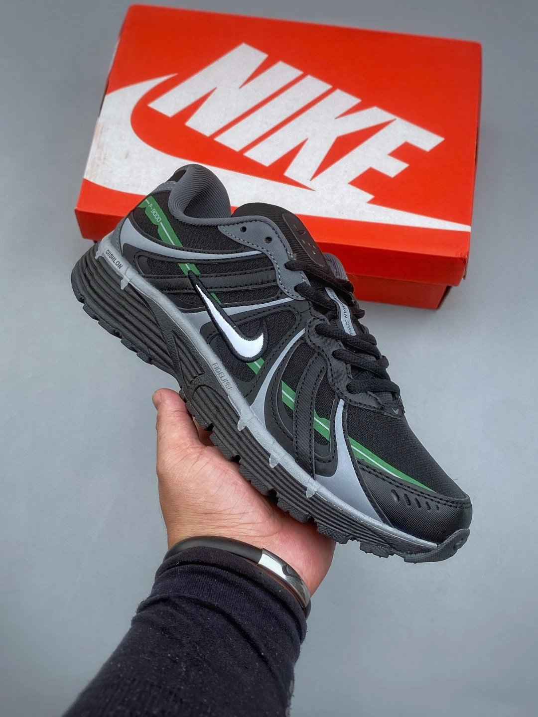 Nike Mesh Runners with Wide Cushioned Base in Black and Green