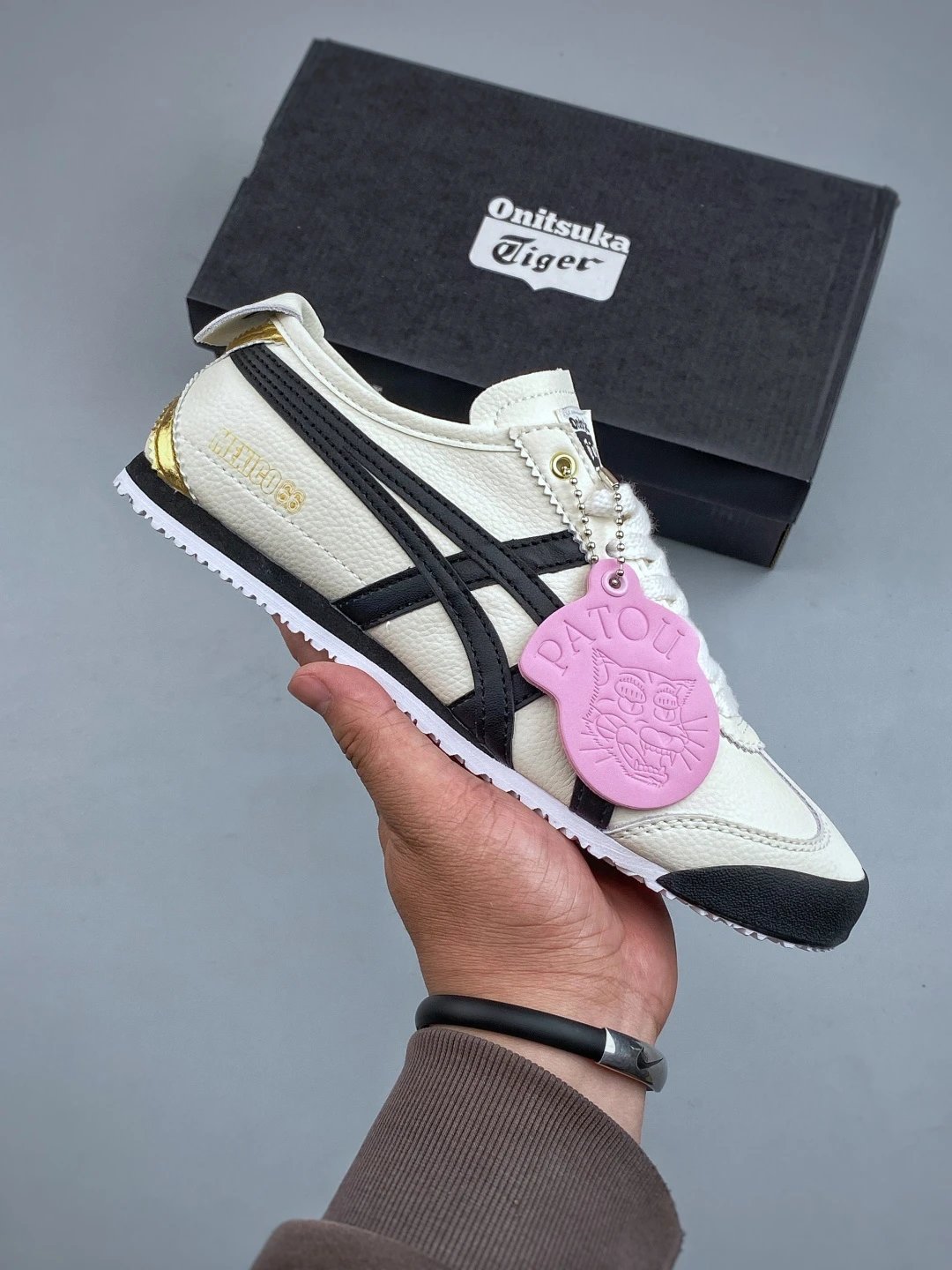 Onitsuka Tiger Low-Top Sneakers, White, Black and Gold and Vintage Sport Lines