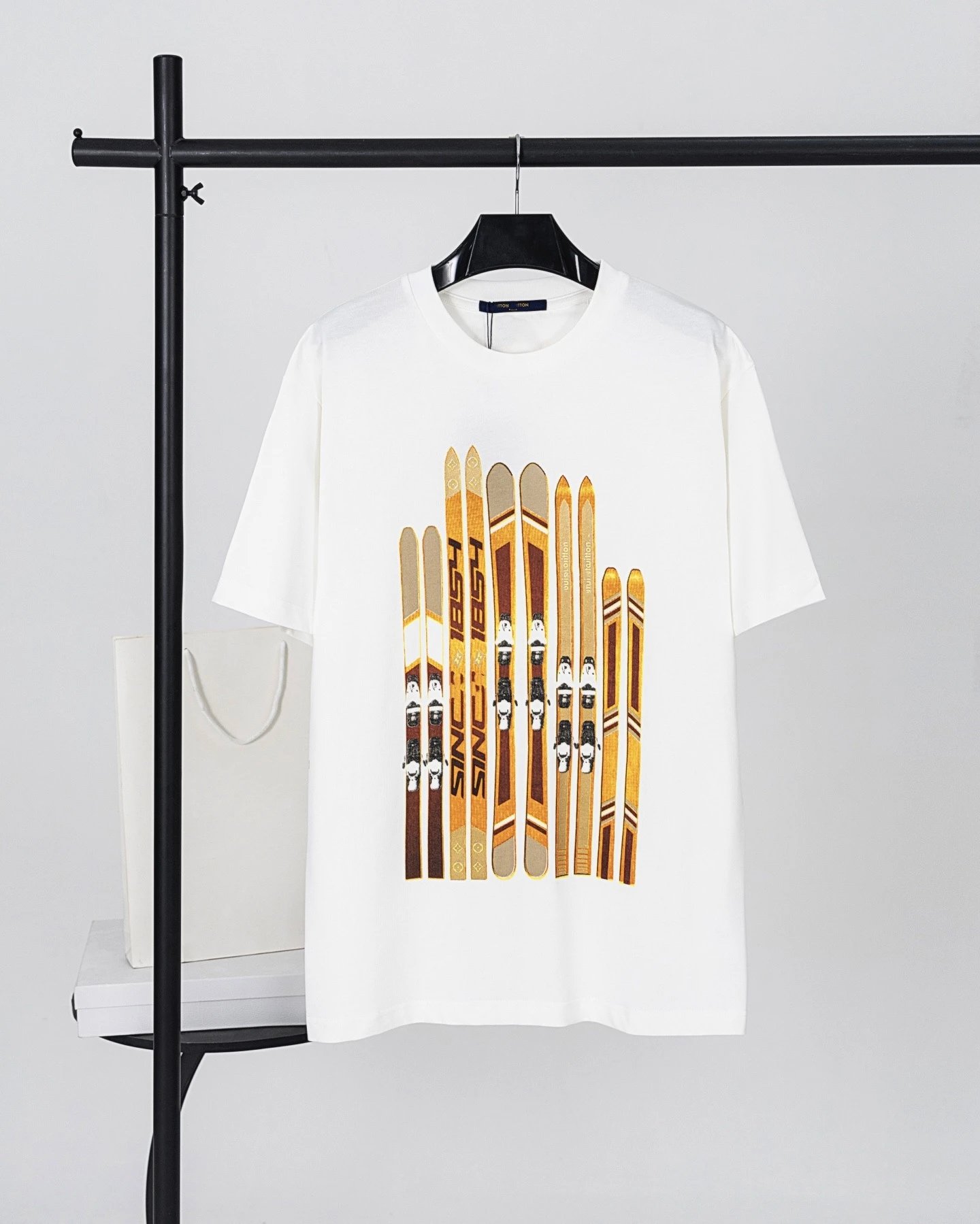 Louis Vuitton Ski-Print Trendy Casual White T-Shirt