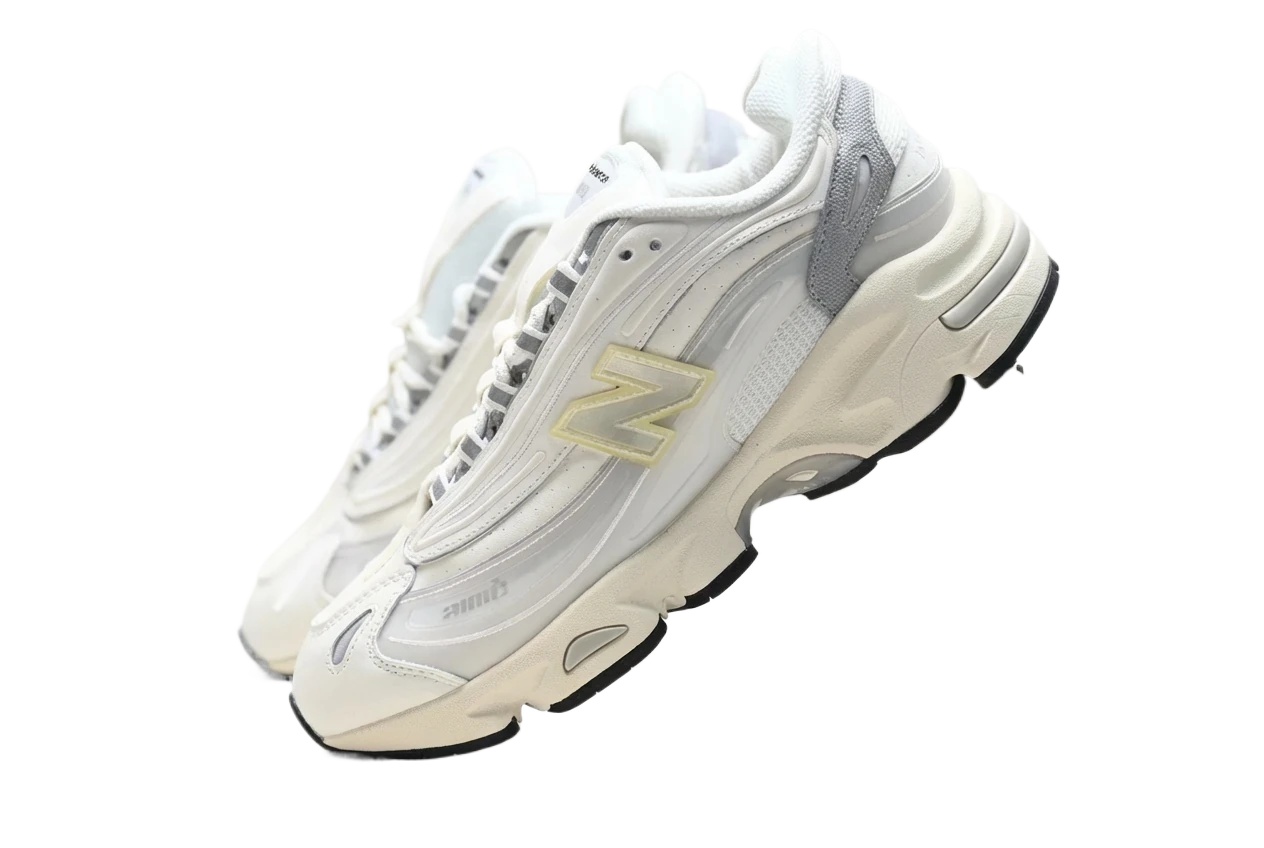 New Balance retro-style white shoes