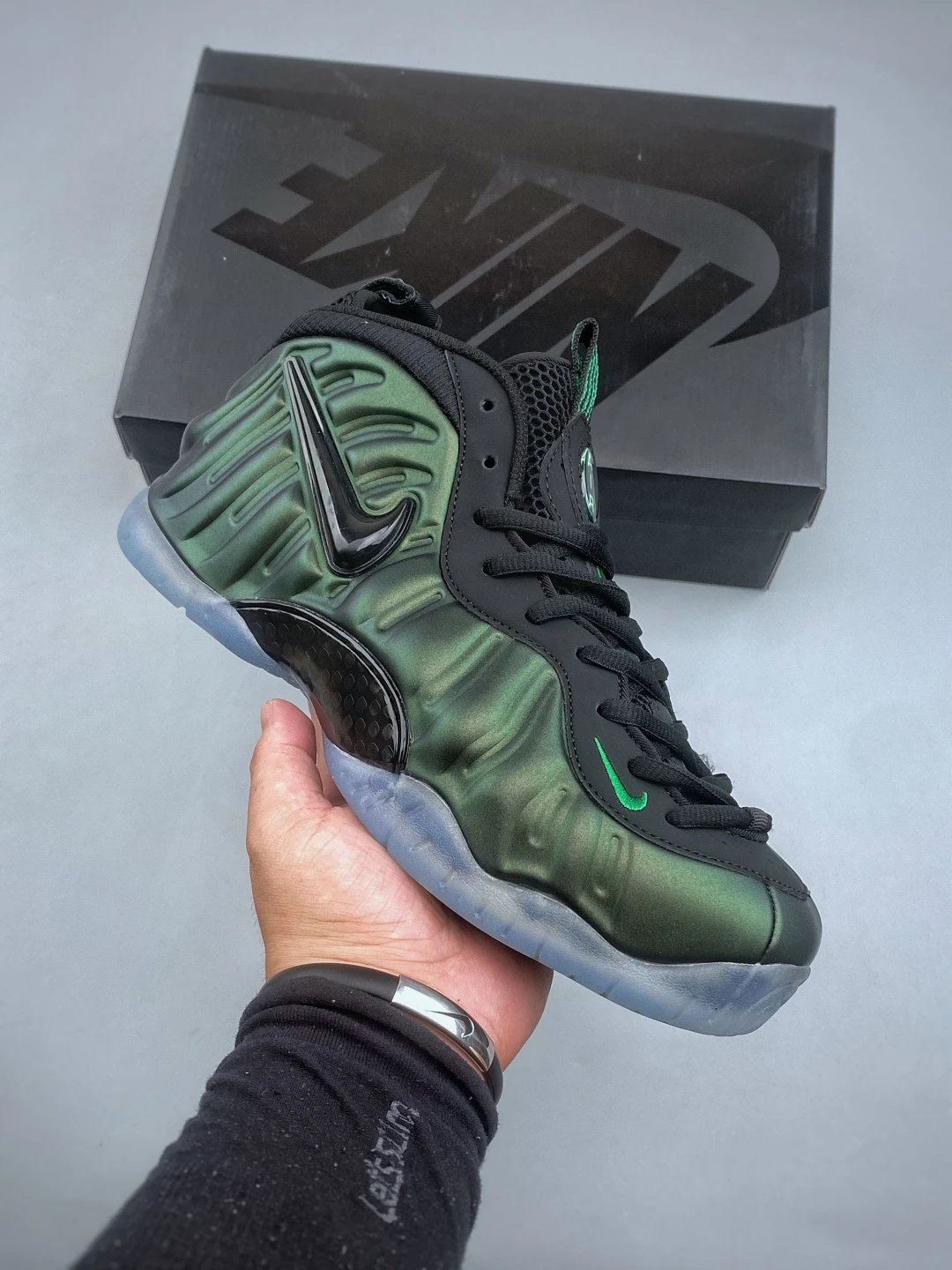 Nike Sculpted High-Tops in Green, Finished with Padded Heel Collar