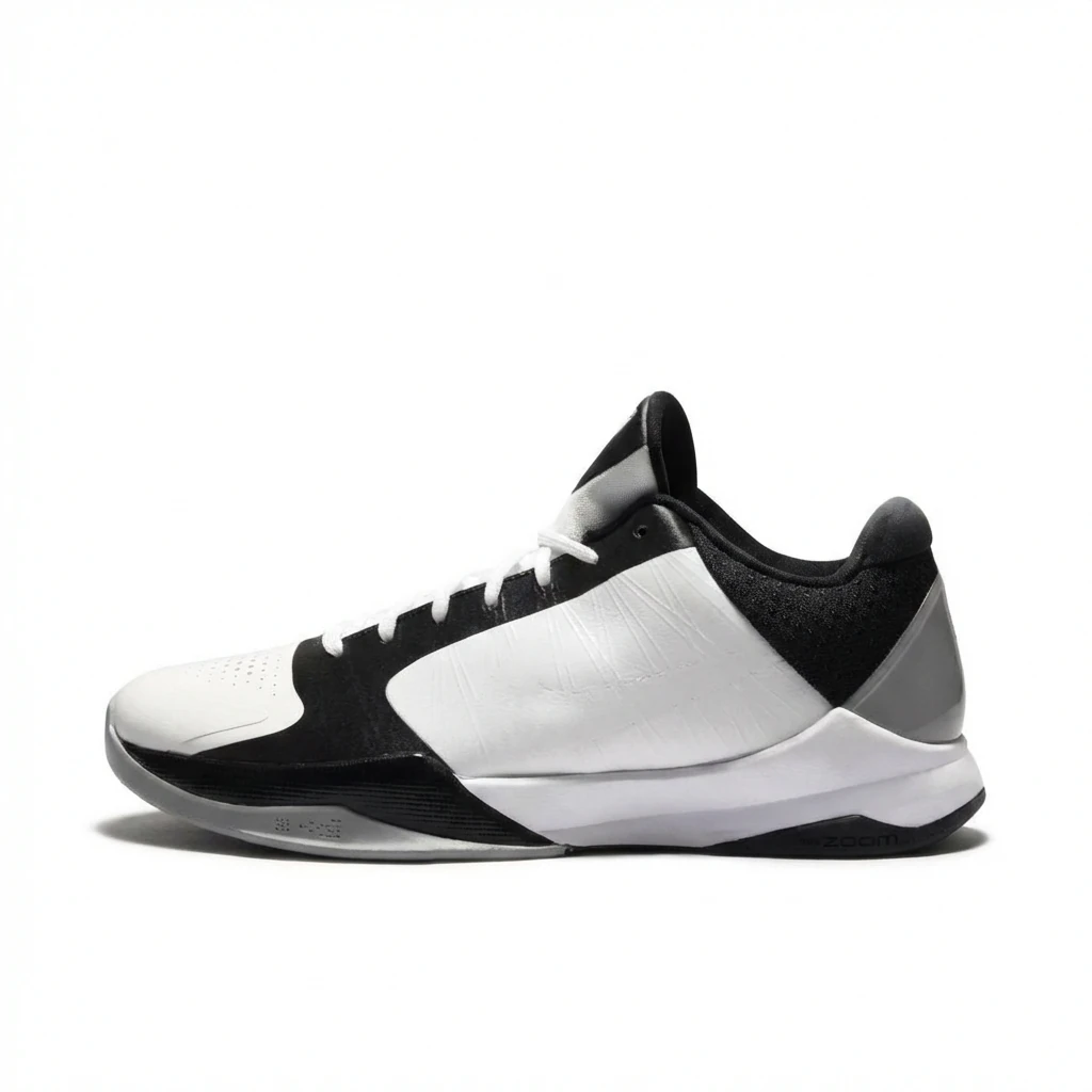 Nike black and white minimalist style basketball shoes