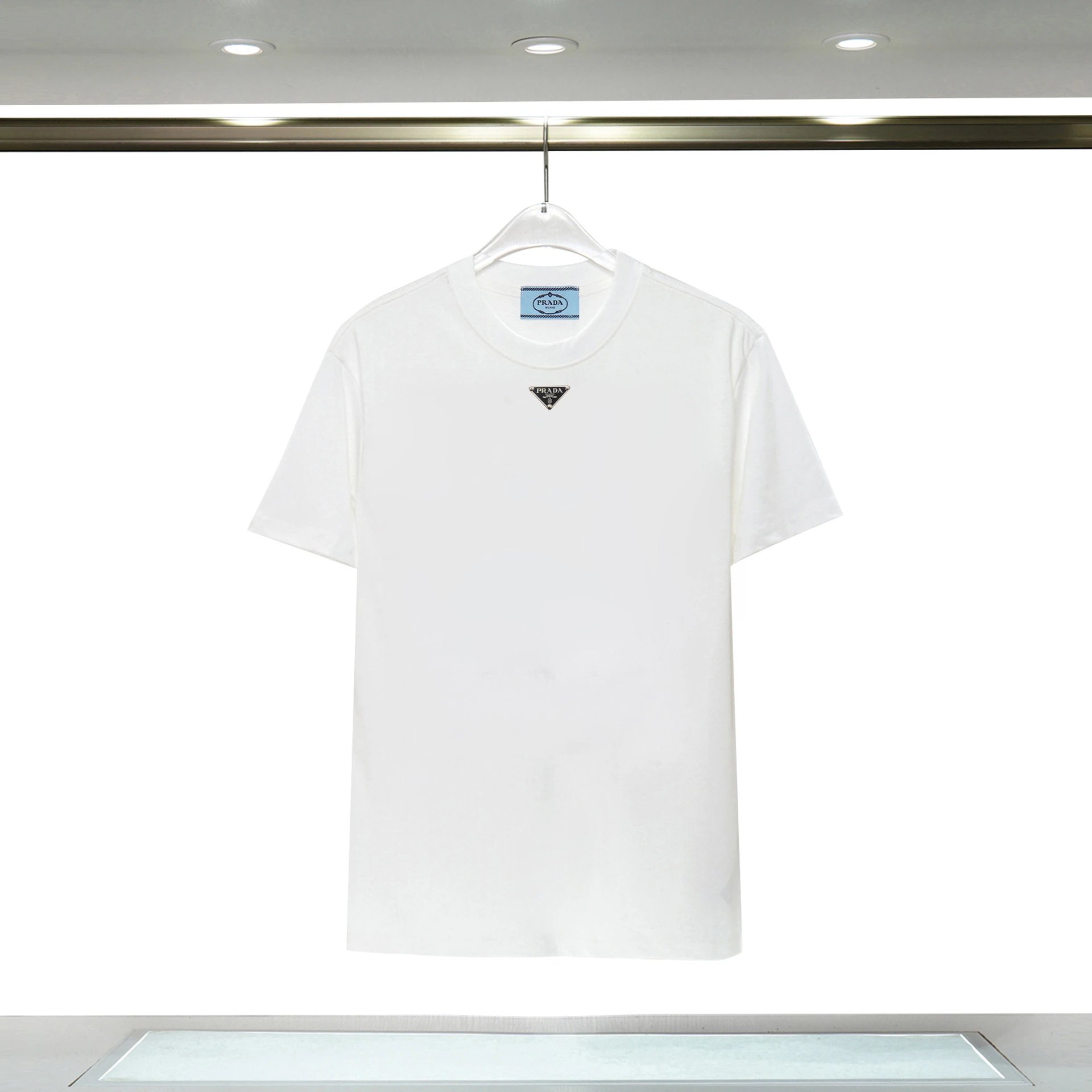 Amiri Compact Logo T-shirt Black Small AM for Smart Casual Looks