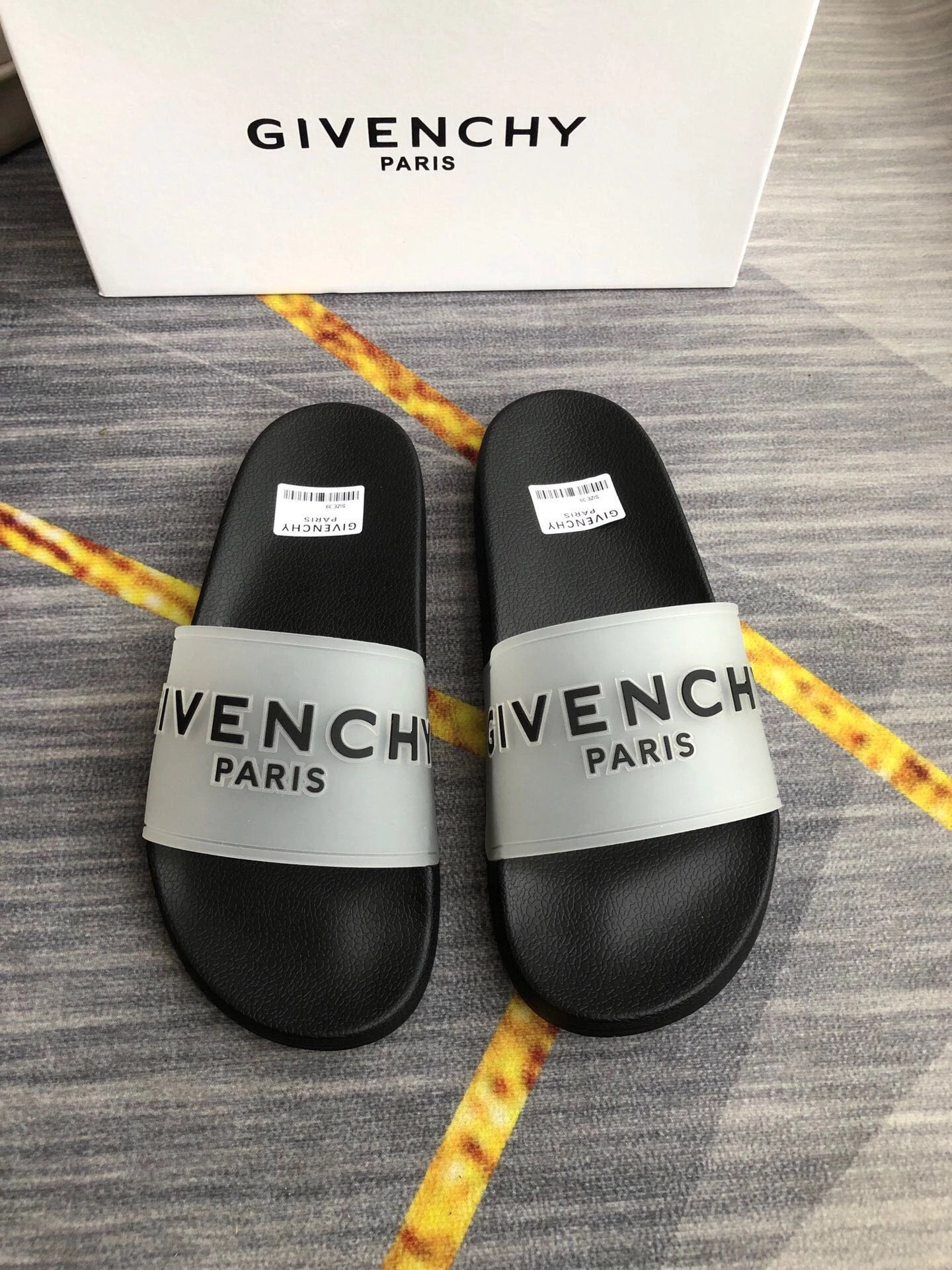 Givenchy Minimalist Letter Black-Grey Spliced Slide Sandals