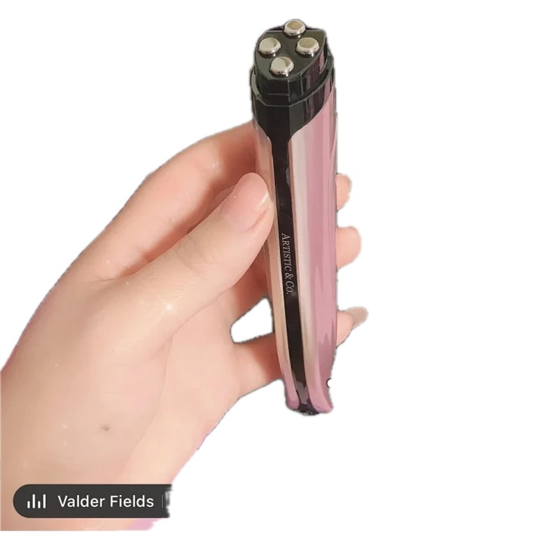 Valder Fields Heated Eyelash Curler