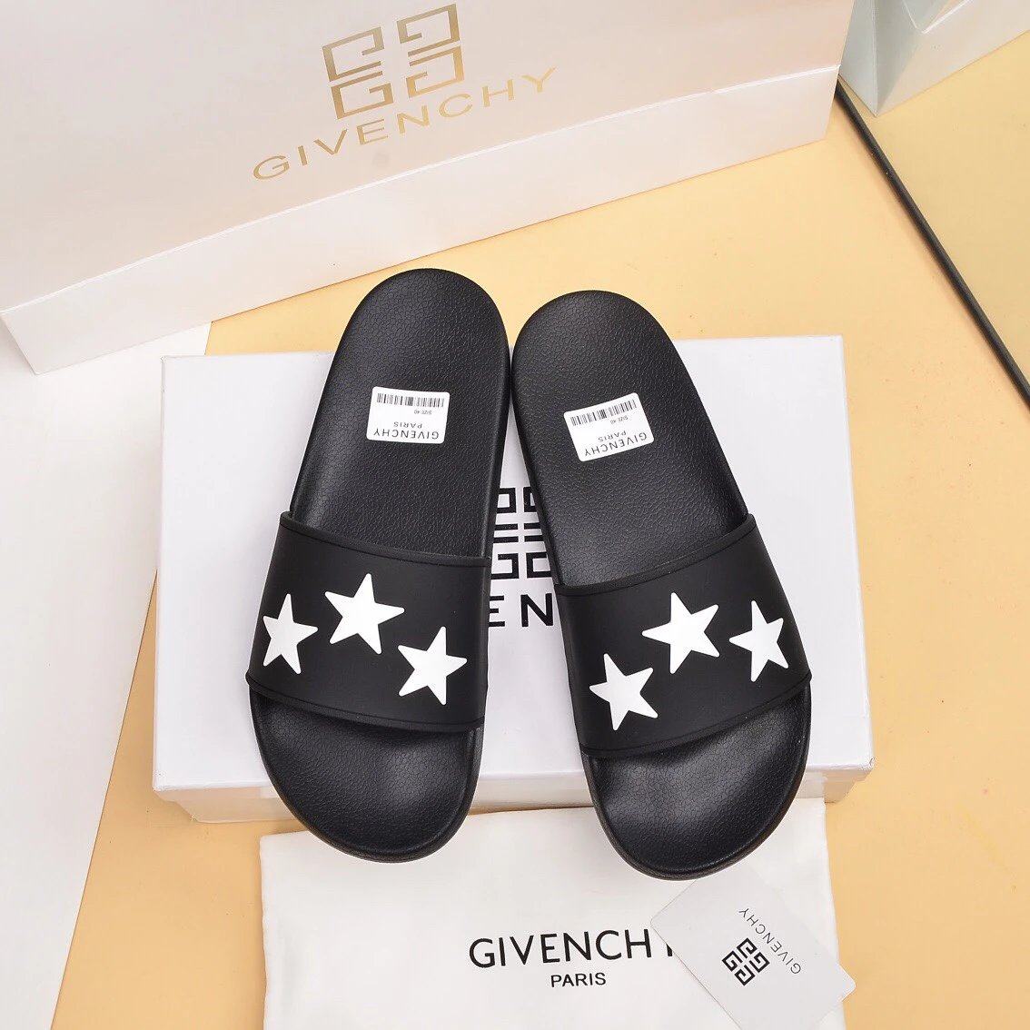 Givenchy Star Collection Trendy Black Slides