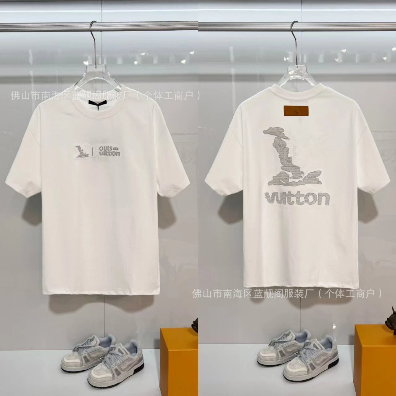 Louis Vuitton Embroidered Casual Style White T-Shirt