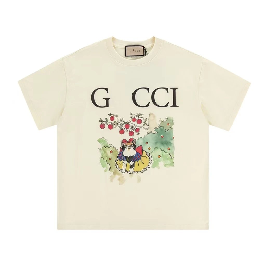 Gucci Vintage-Style Off-White Cat Print T-Shirt