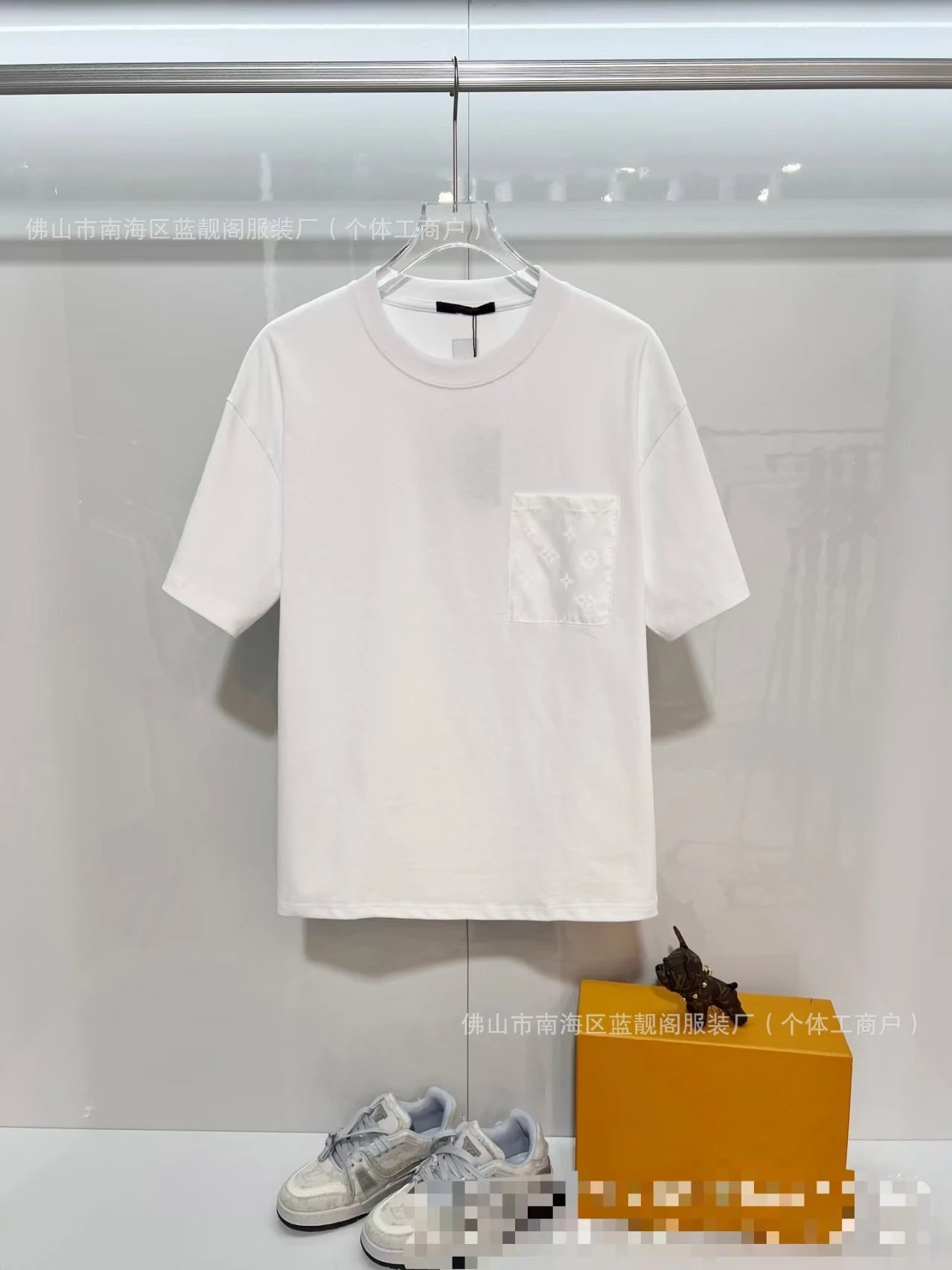 Louis Vuitton Classic Monogram Casual White T-Shirt