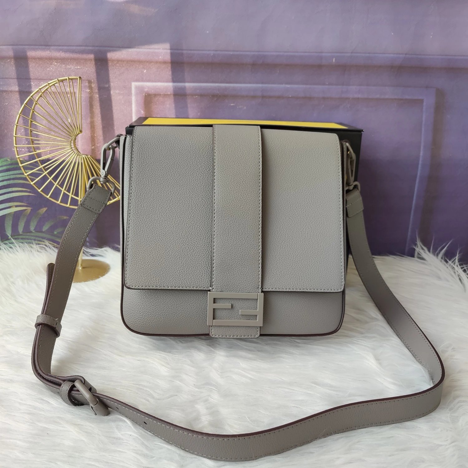 Fendi Messenger Bag with Gray Leather Messenger for Casual Outfits