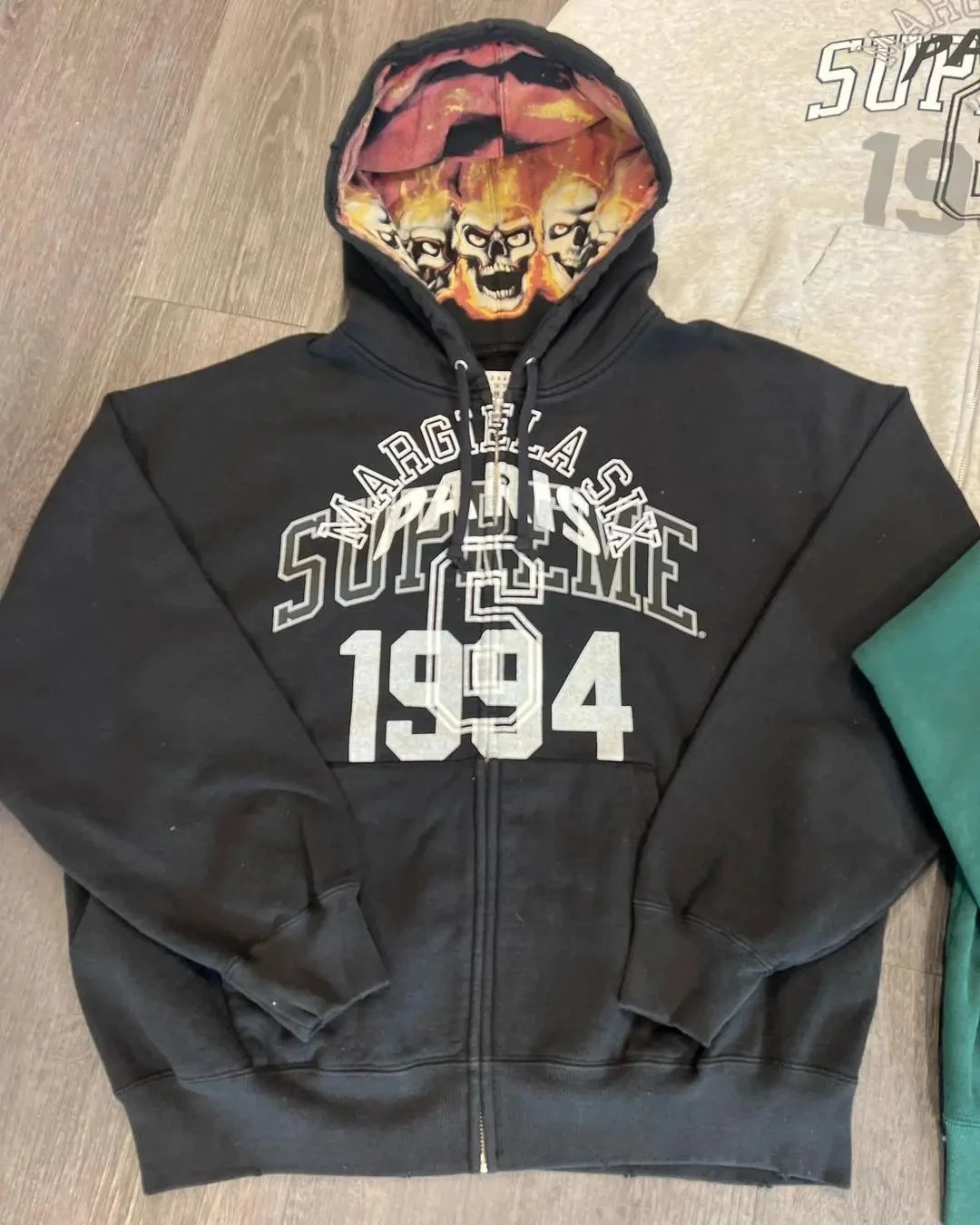 Supreme Black Zip Hoodie Travel Styling