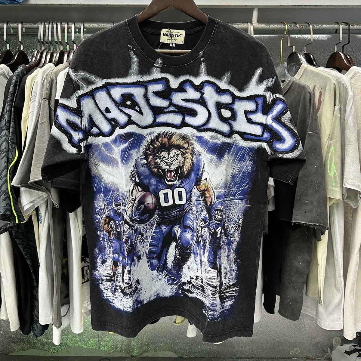 MAJESTIK American Retro Lion Printed Black Short-sleeve T-shirt