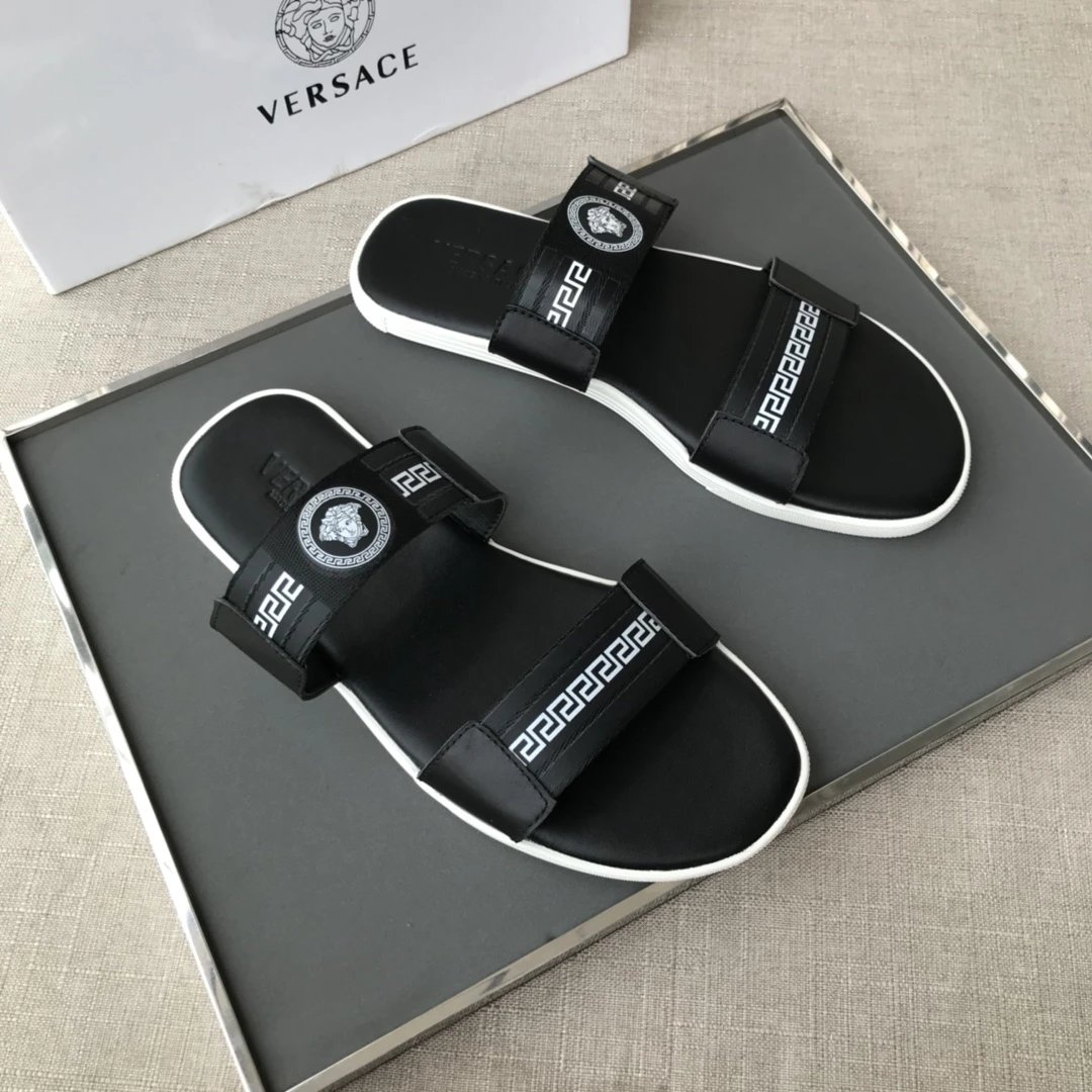 Versace Medusa Trendy Style Black Slides