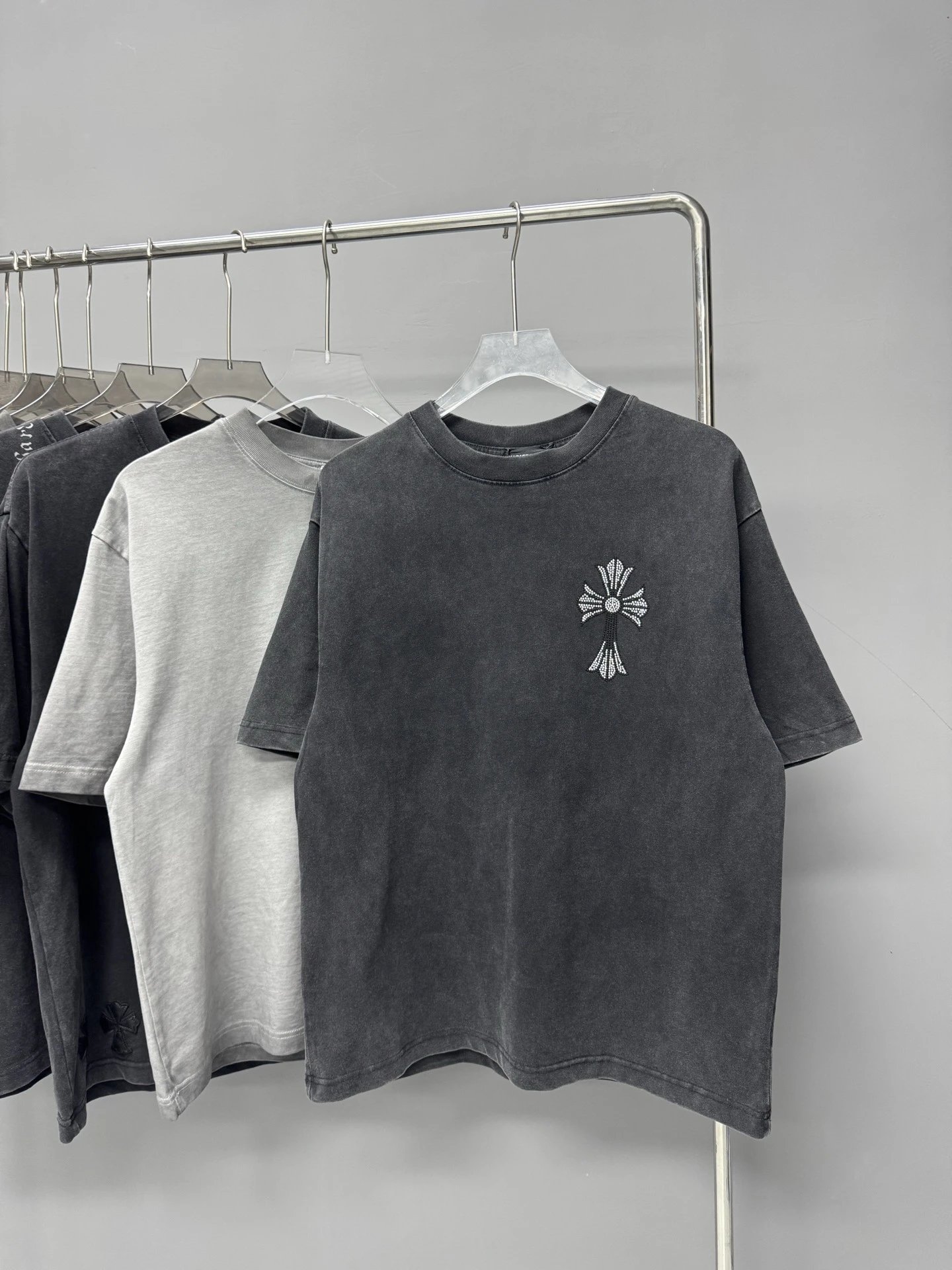 Chrome Hearts Hot-Fix Rhinestone Cross High-Street Charcoal Grey Short-Sleeved T-Shirt