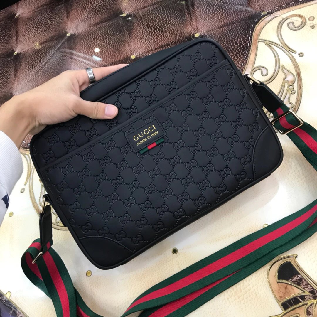 Gucci Camera Bag with Black Camera Bag Detail