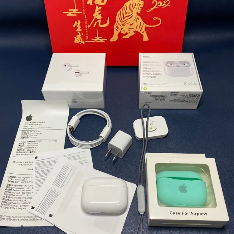 Apple AirPods Pro Gift Box Set