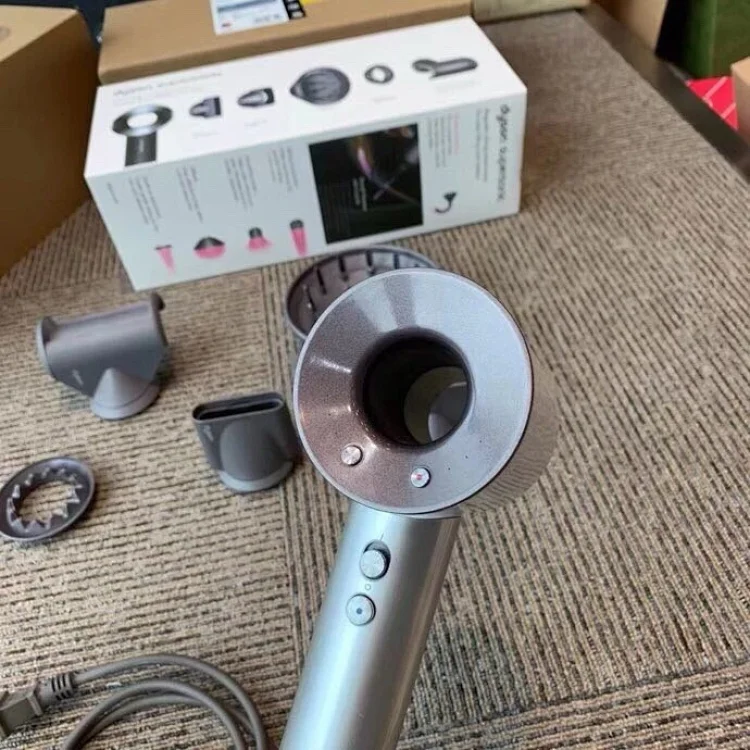 Dyson Supersonic Hair Dryer in Silver