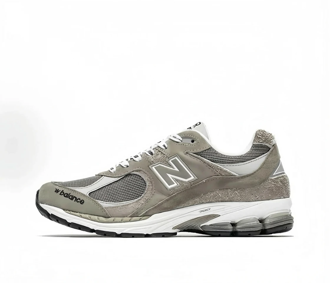 New Balance retro-style gray sports shoes