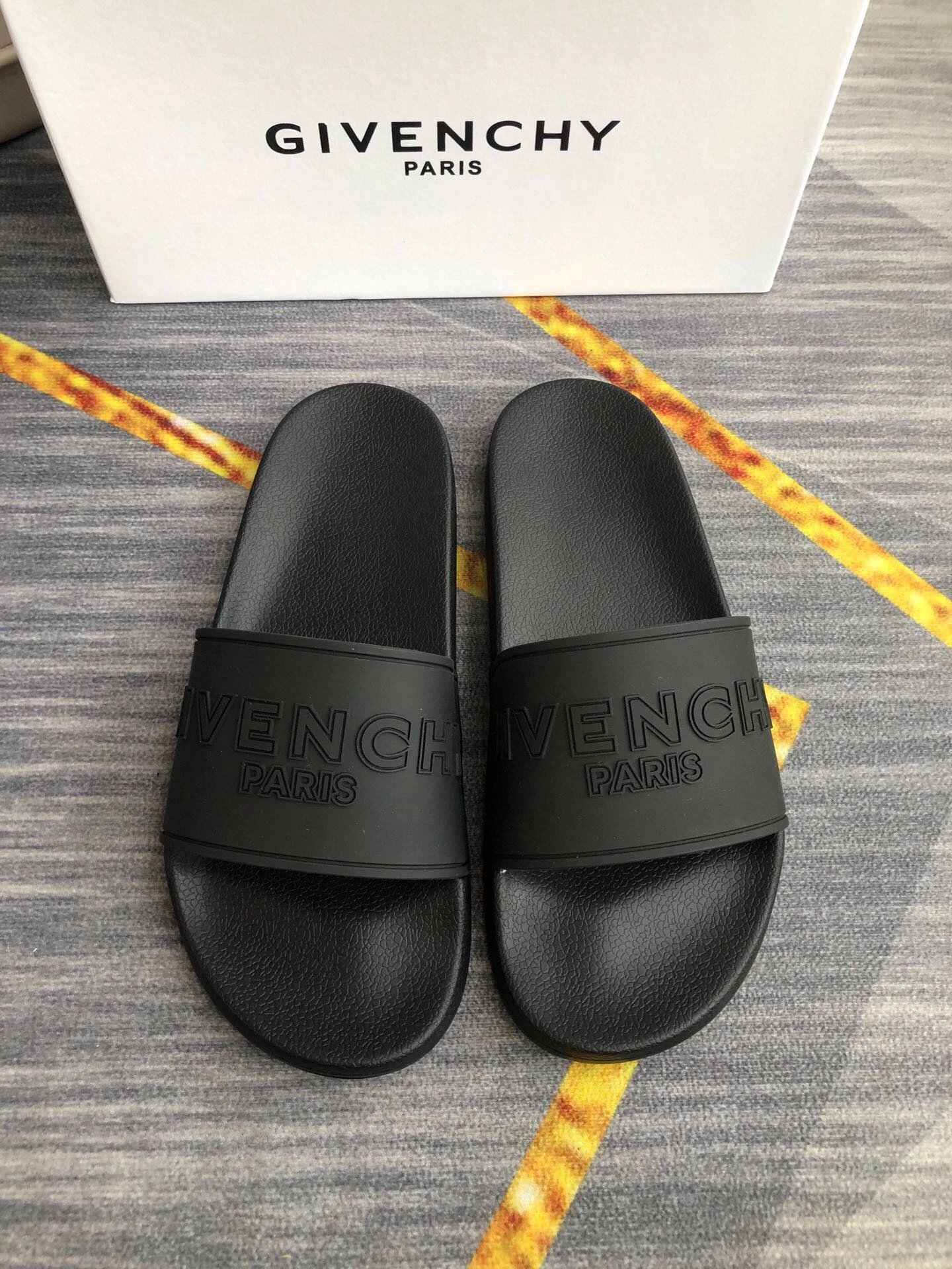 Givenchy PARIS Embossed Casual Black Slides
