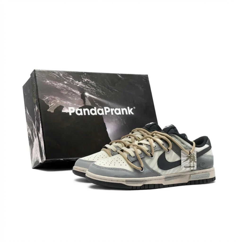 Nike co-branded gray and black sports shoes