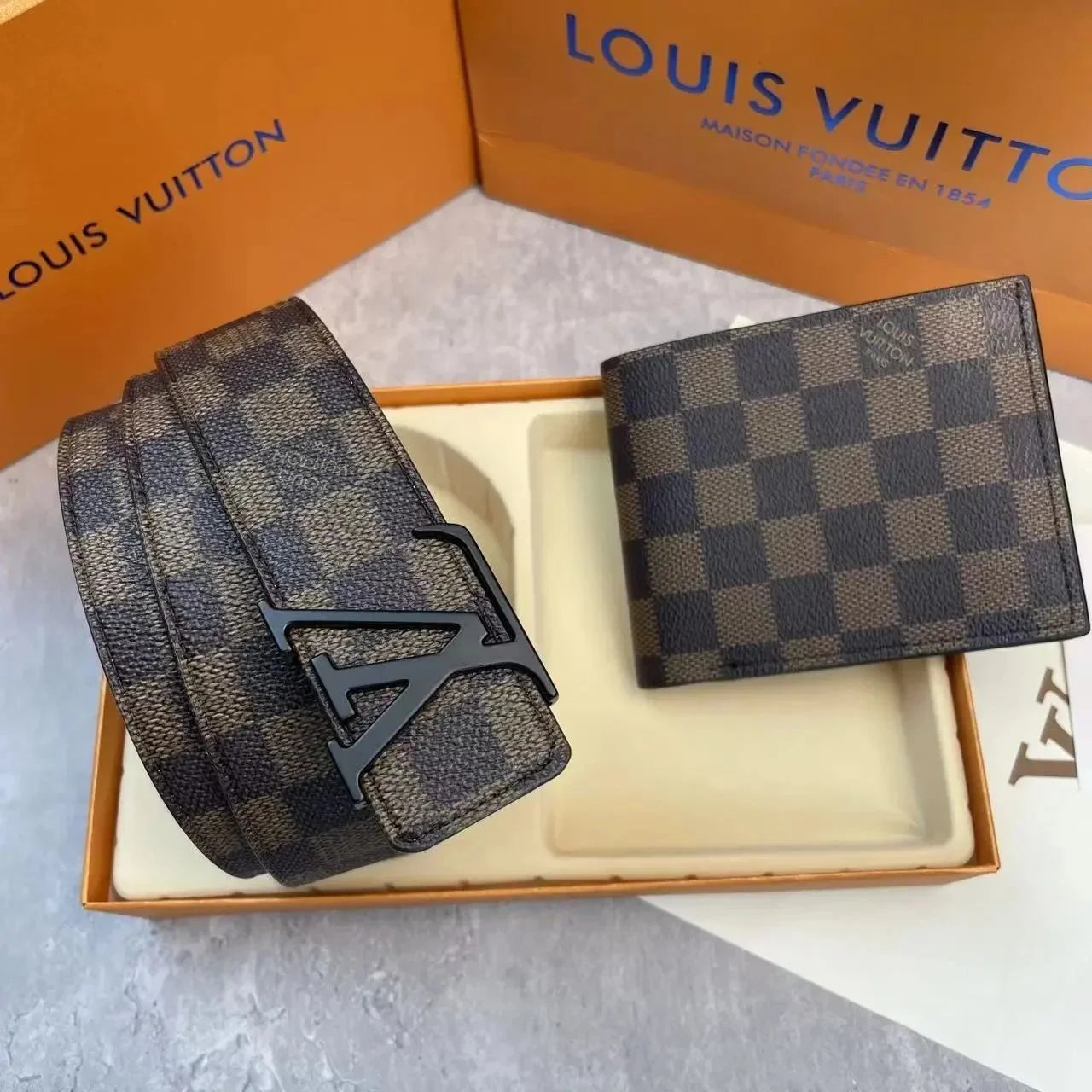 Hermes Photo-Ready Hardware Detail Reversible Leather Belt Commuter Look