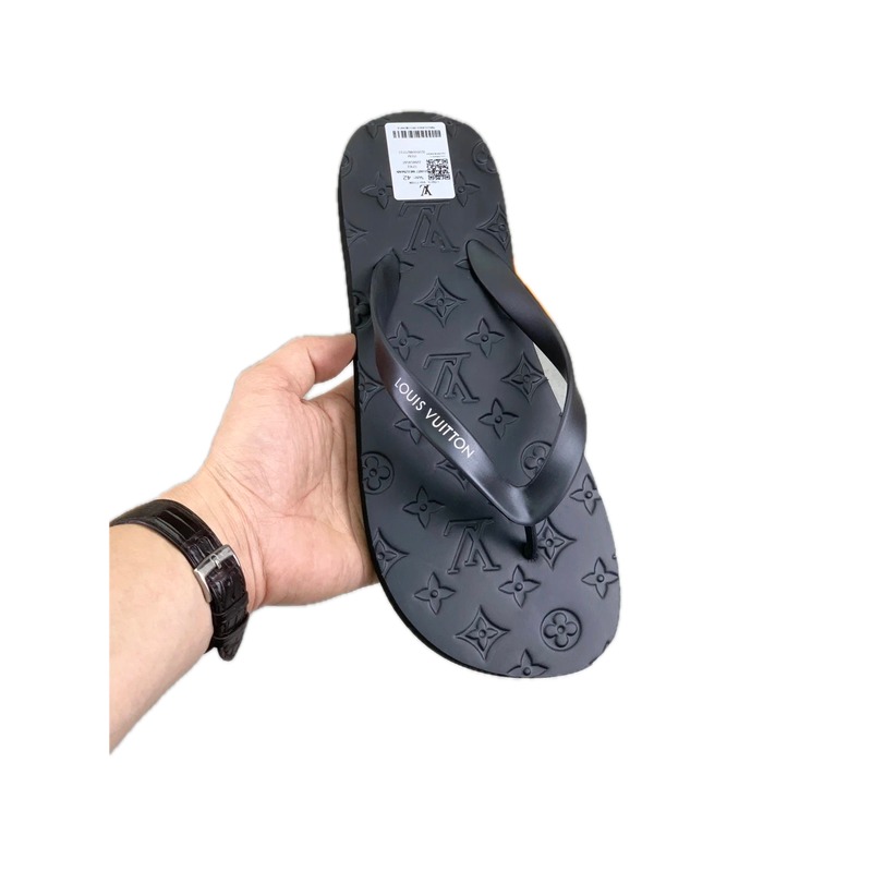 Louis Vuitton Monogram Light Luxury Style Black Flip-Flops