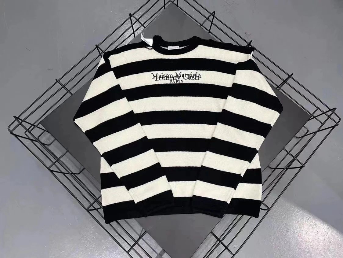 Balenciaga Premium Style Logo hoodie Black Pullover Small for Minimal Outfits