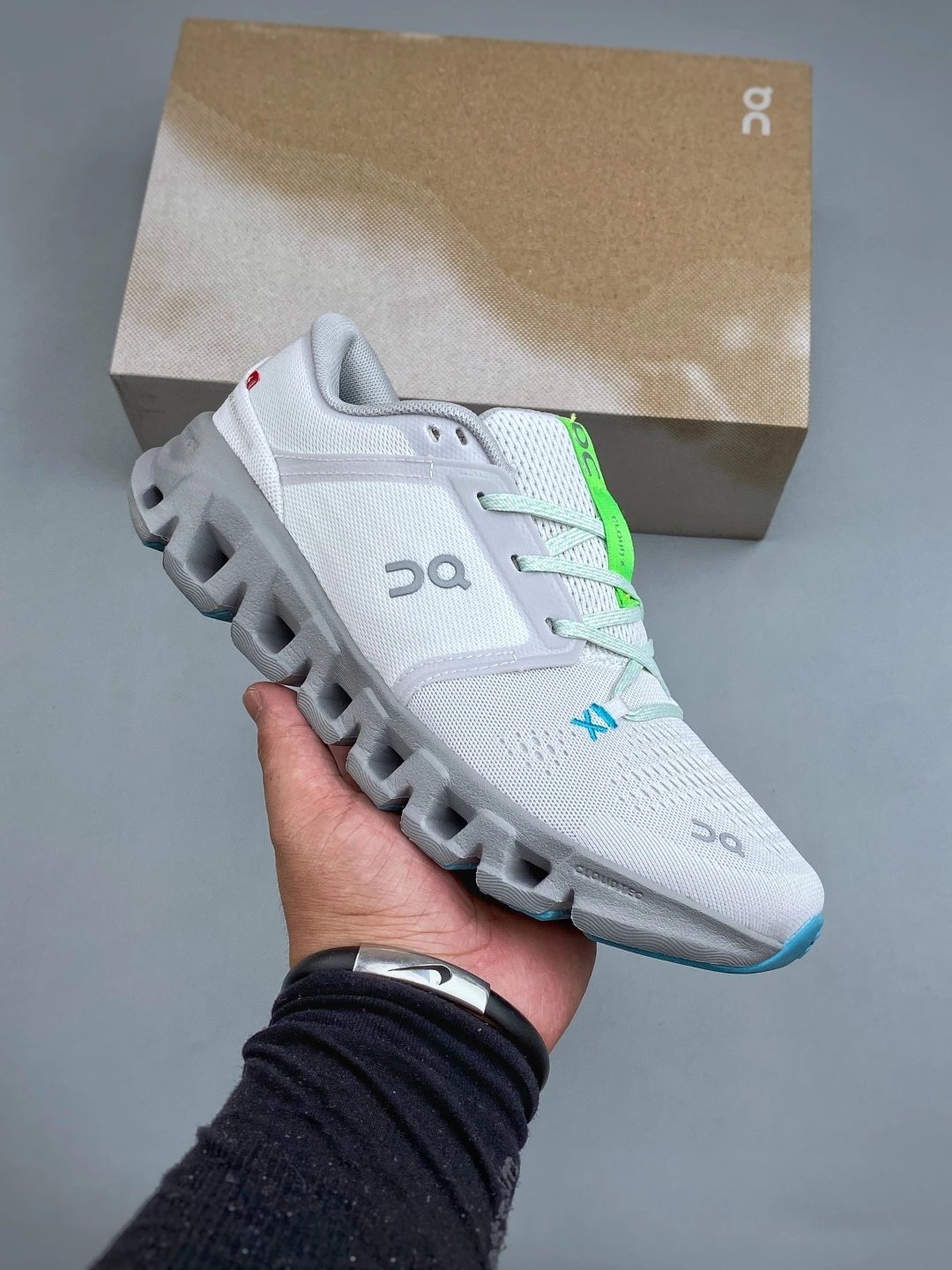 On Cloud Runners, Close Heel Wrap in White and Aqua