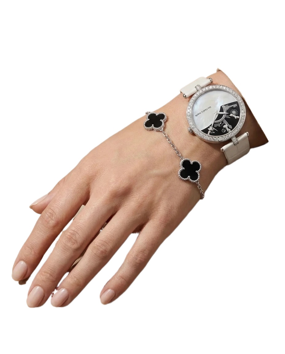 Van Cleef & Arpels Four-Leaf Clover Black Bracelet