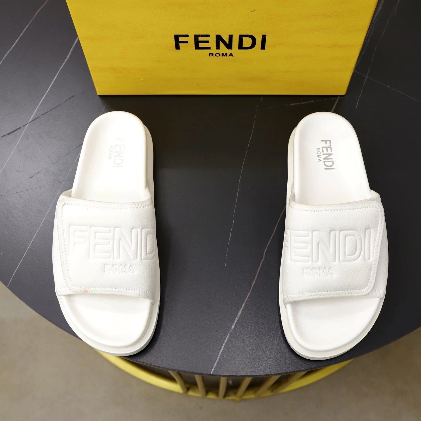 FENDI ROMA Collection Minimalist Style White Slide Sandals