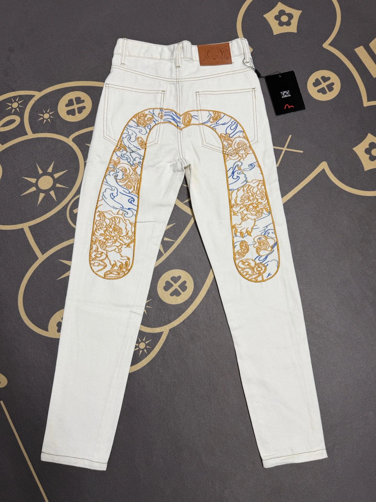 Evisu Ornate Graphic Jeans Style Edit in White