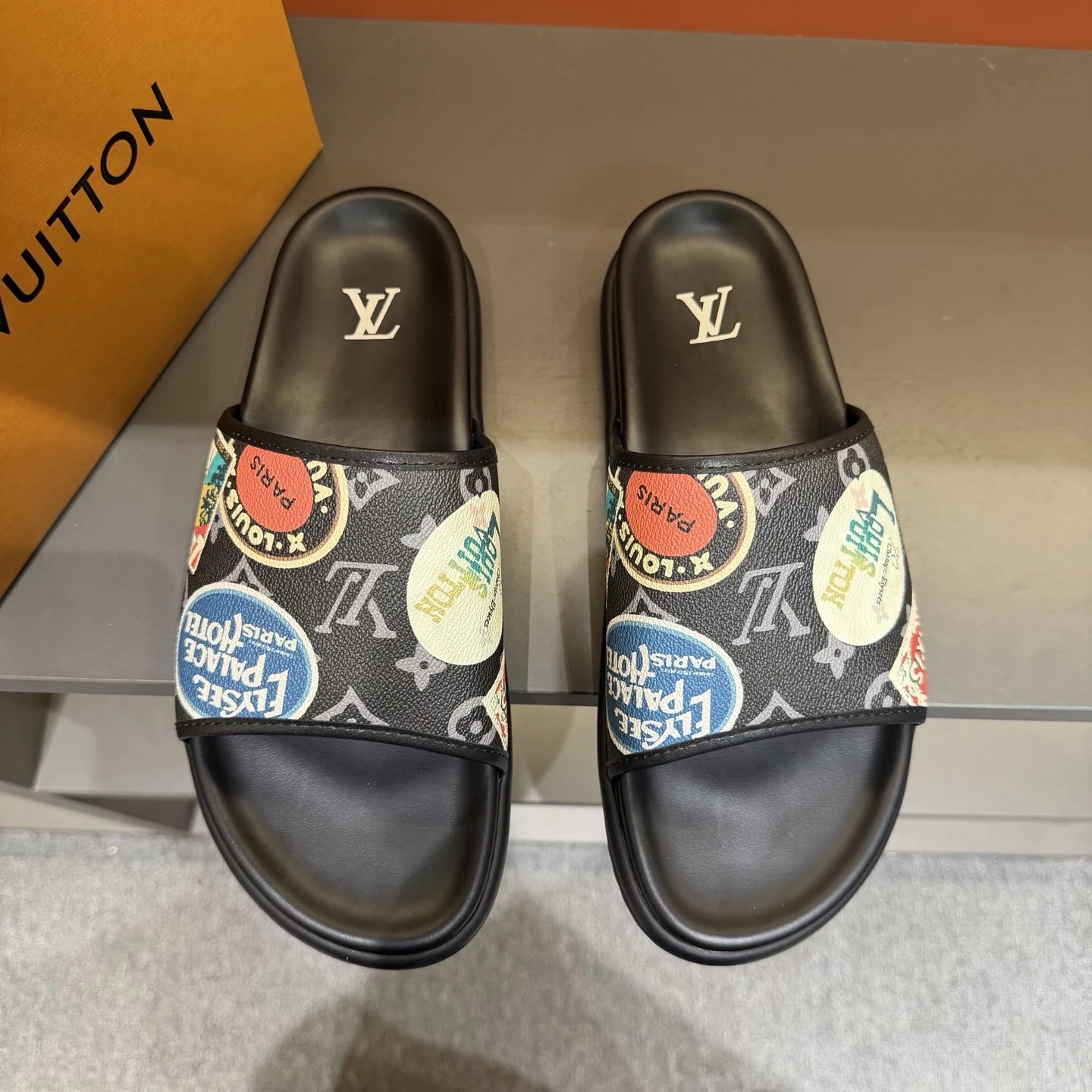 Louis Vuitton Monogram Badge Trendy Black Slides