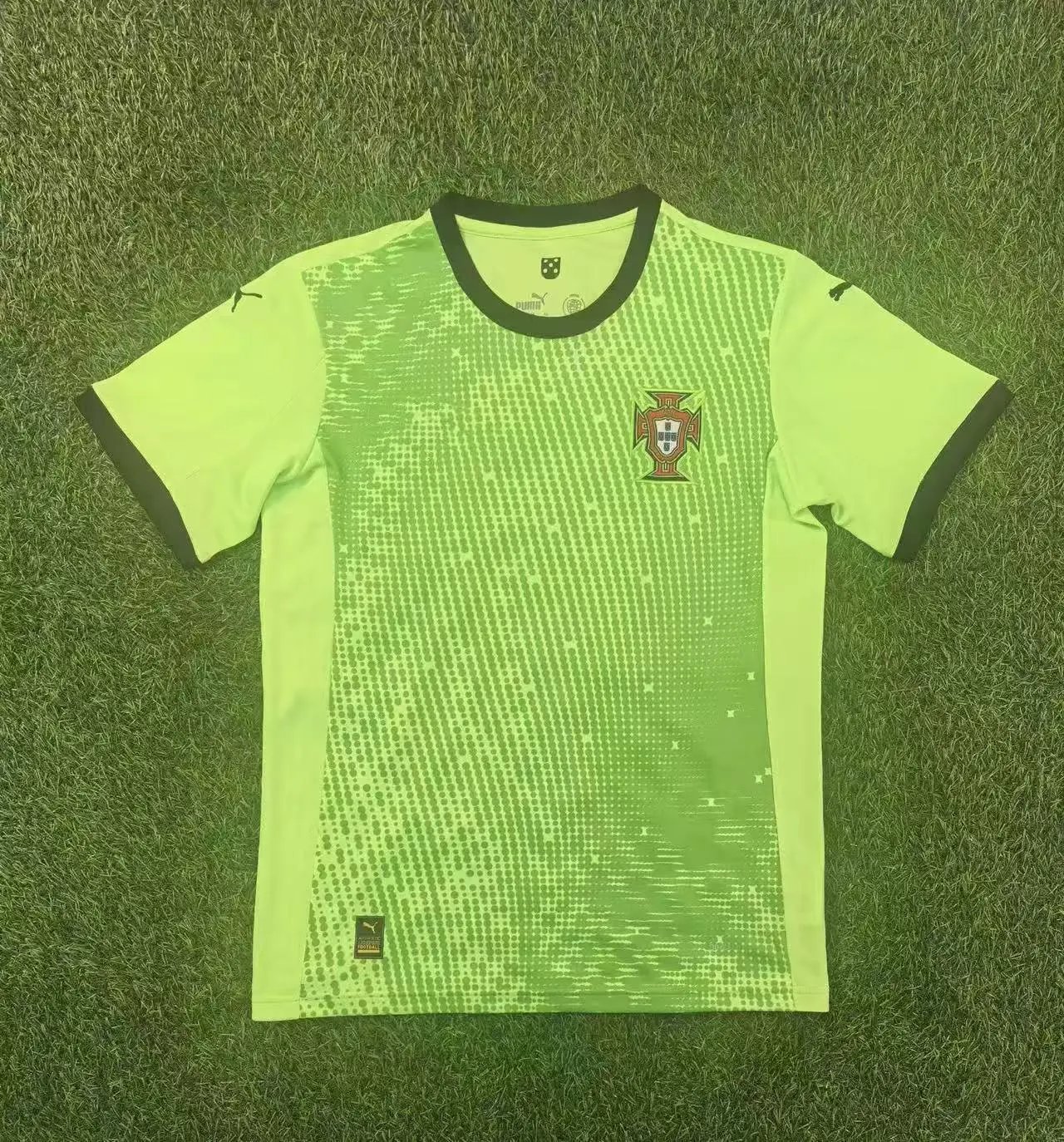 Real Madrid Weekend Home soccer jersey White Football Gold for Weekend Wear