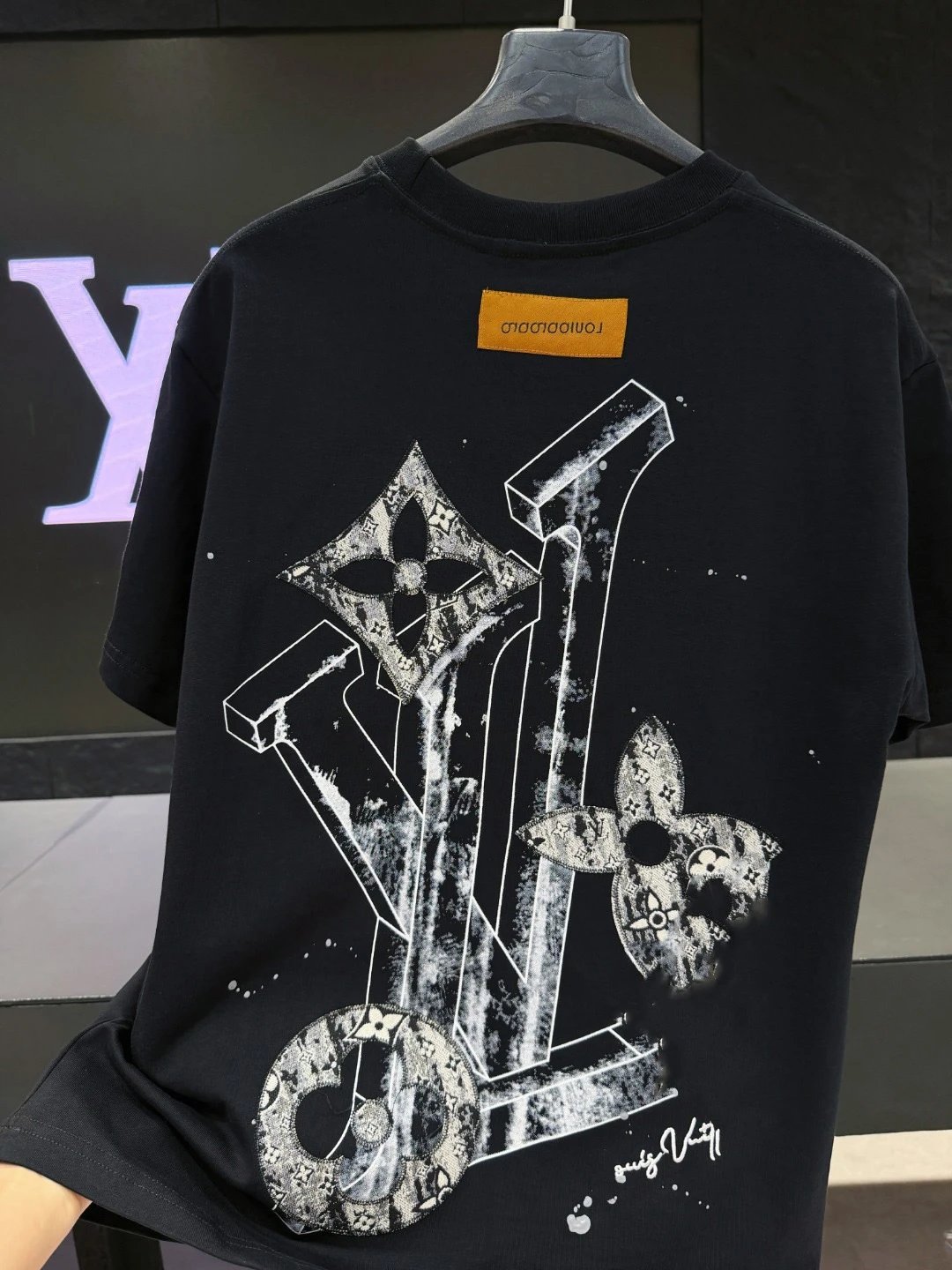 Louis Vuitton Monogram Collection Trendy Cool Black T-Shirt