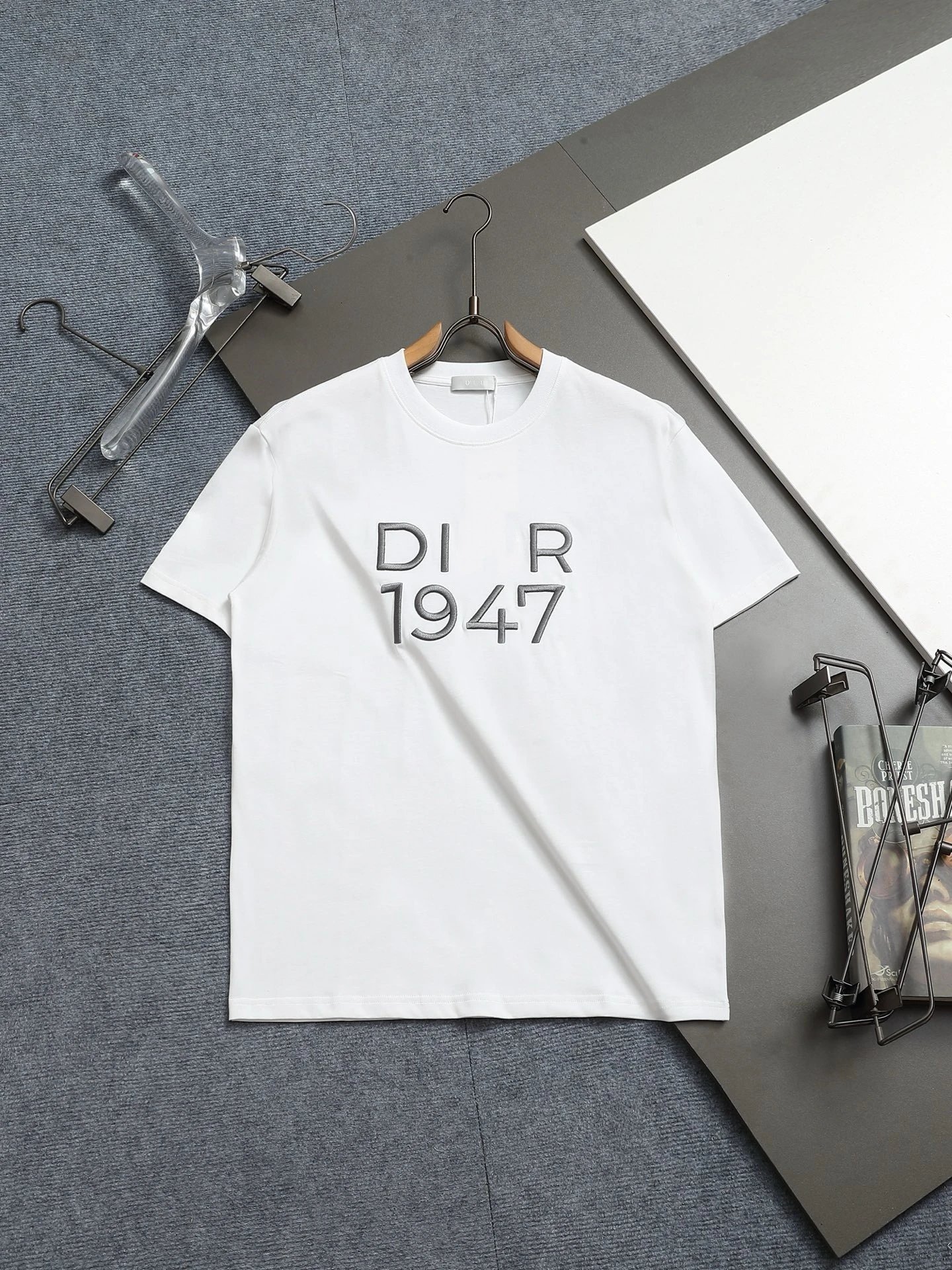 Dior 1947 Collection Minimalist Style White Short-sleeve T-shirt