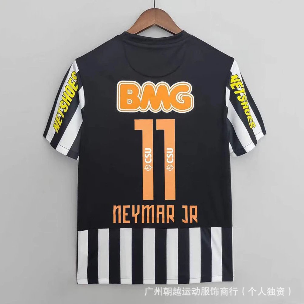 Manchester United Compact Beckham #7 soccer jersey White Black Retro for Sport-Inspired Styling