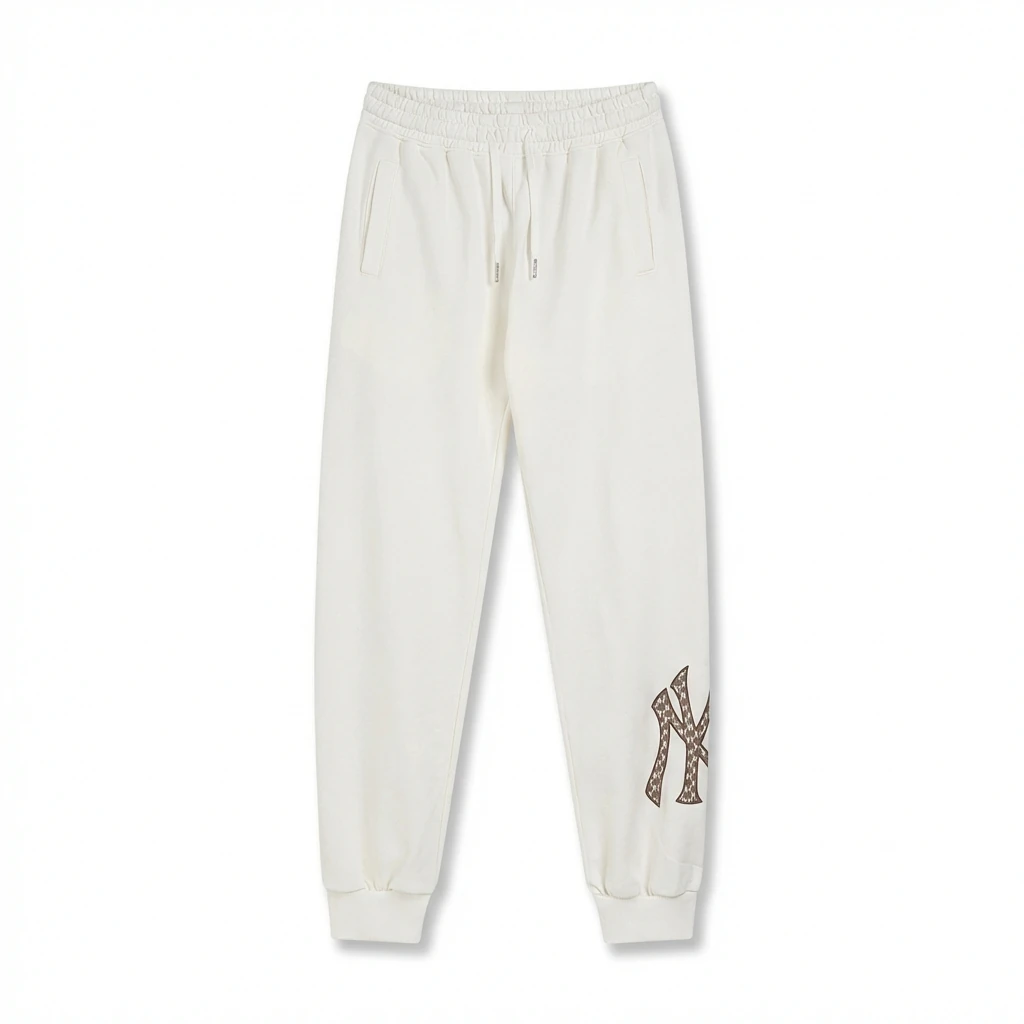 Fashionable white sweatpants of the MLB New York Yankees