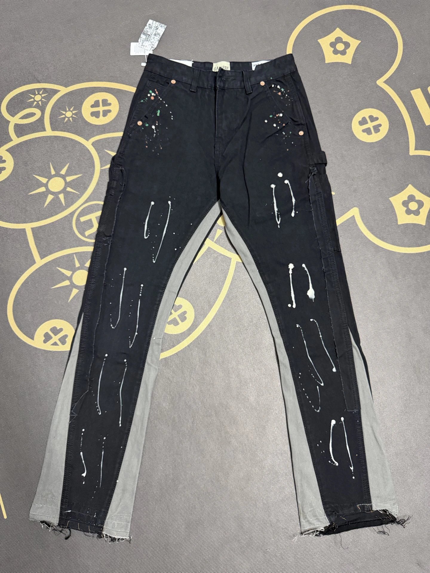 Distressed Cross Jeans in Black with cross motifs - Chrome Hearts