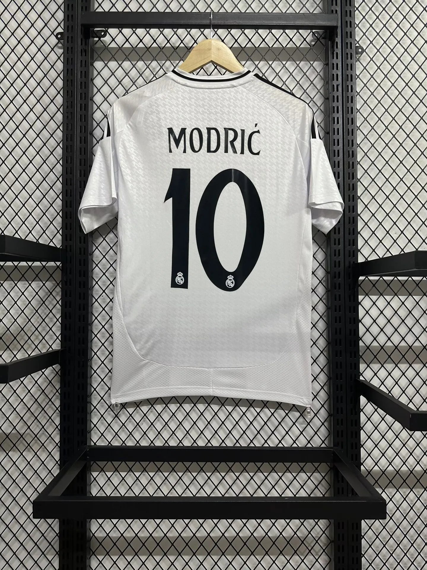Real Madrid Resort Home soccer jersey White Real Madrid for Travel Looks Select Edition