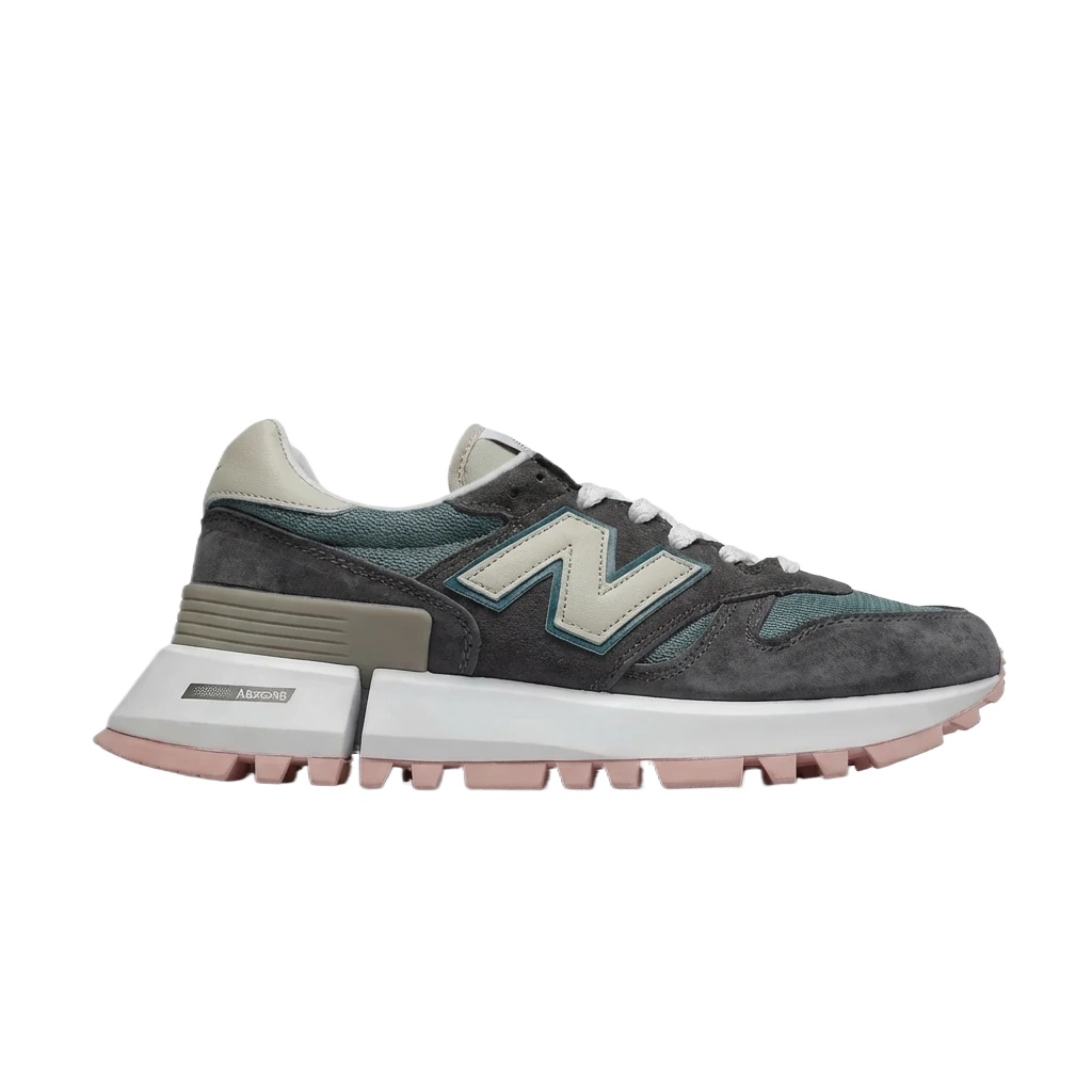 New Balance retro gray sports shoes