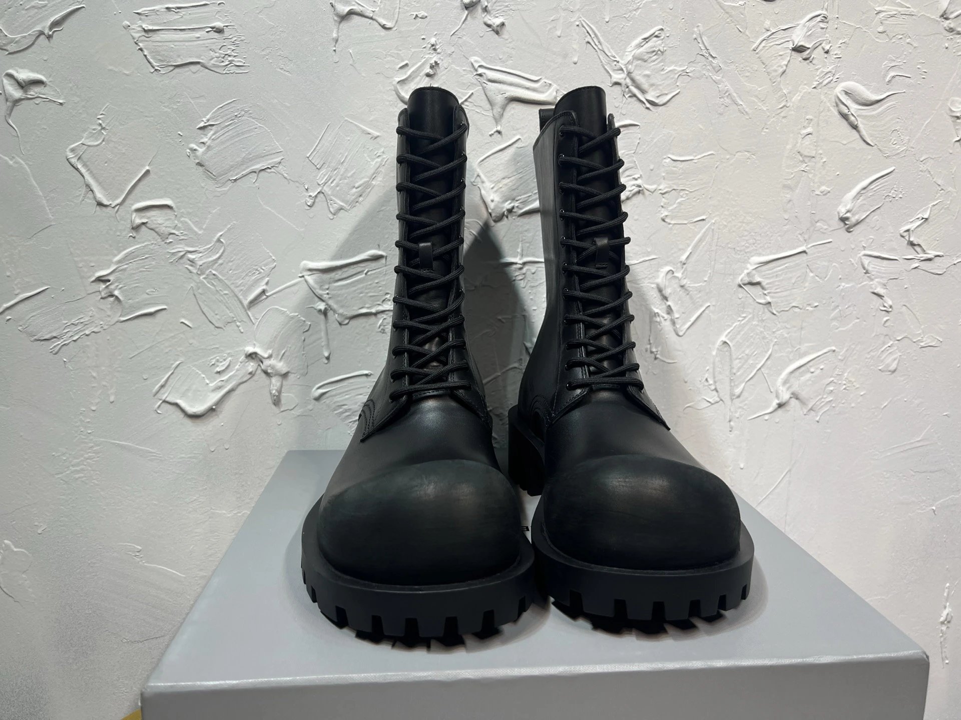 Plain Black Tall Lace-up Boot Combat Boot for Daily Rotation