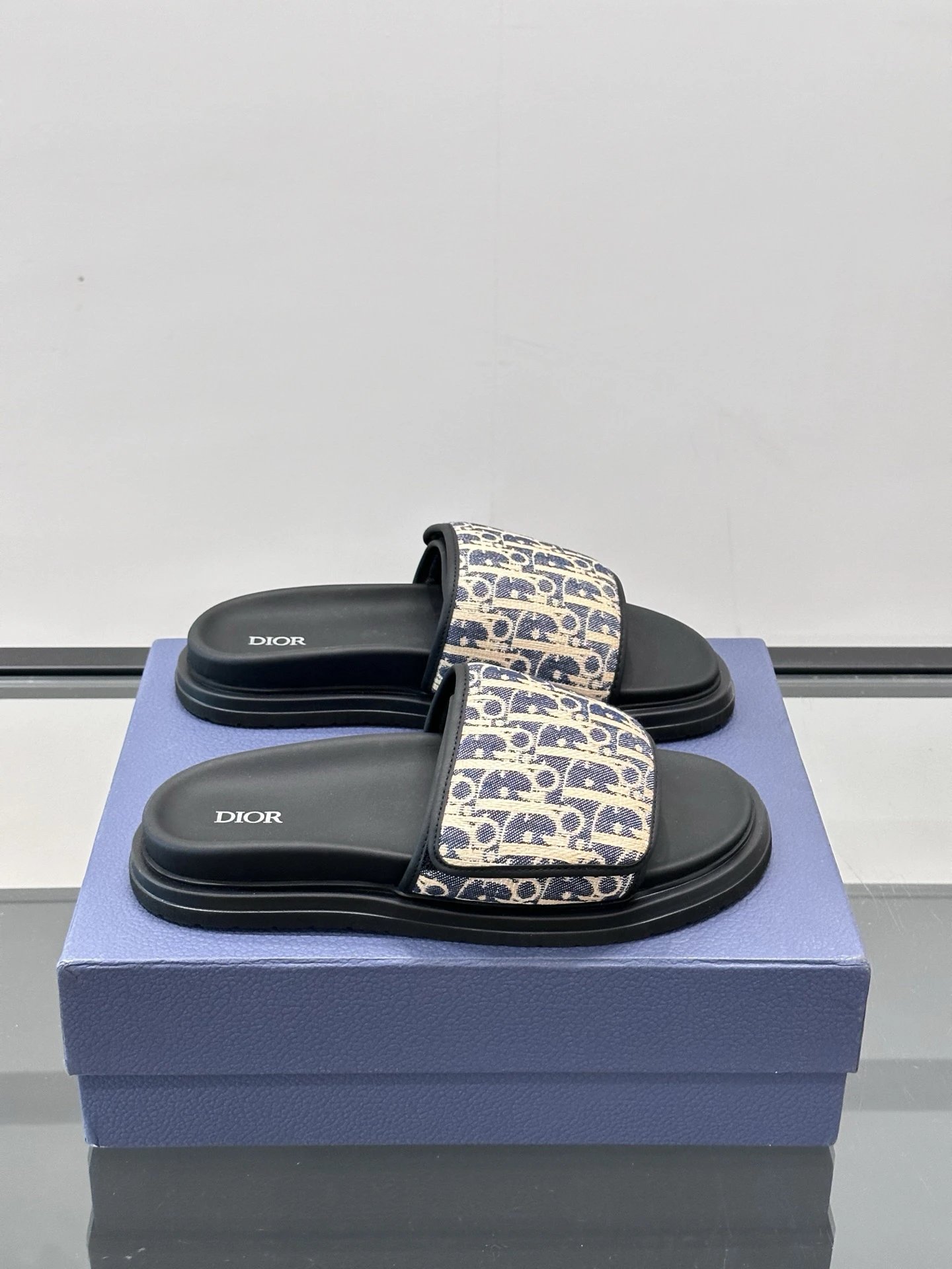 Dior Oblique Collection Light Luxury Style Blue-Black Colorblock Slide Sandals