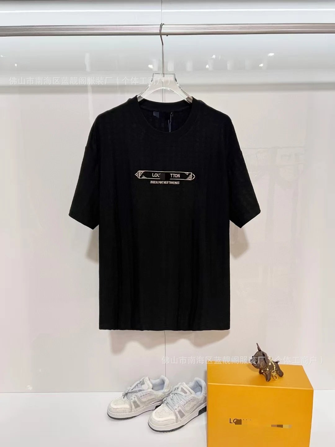 Louis Vuitton Letter Print Casual Style Black T-Shirt
