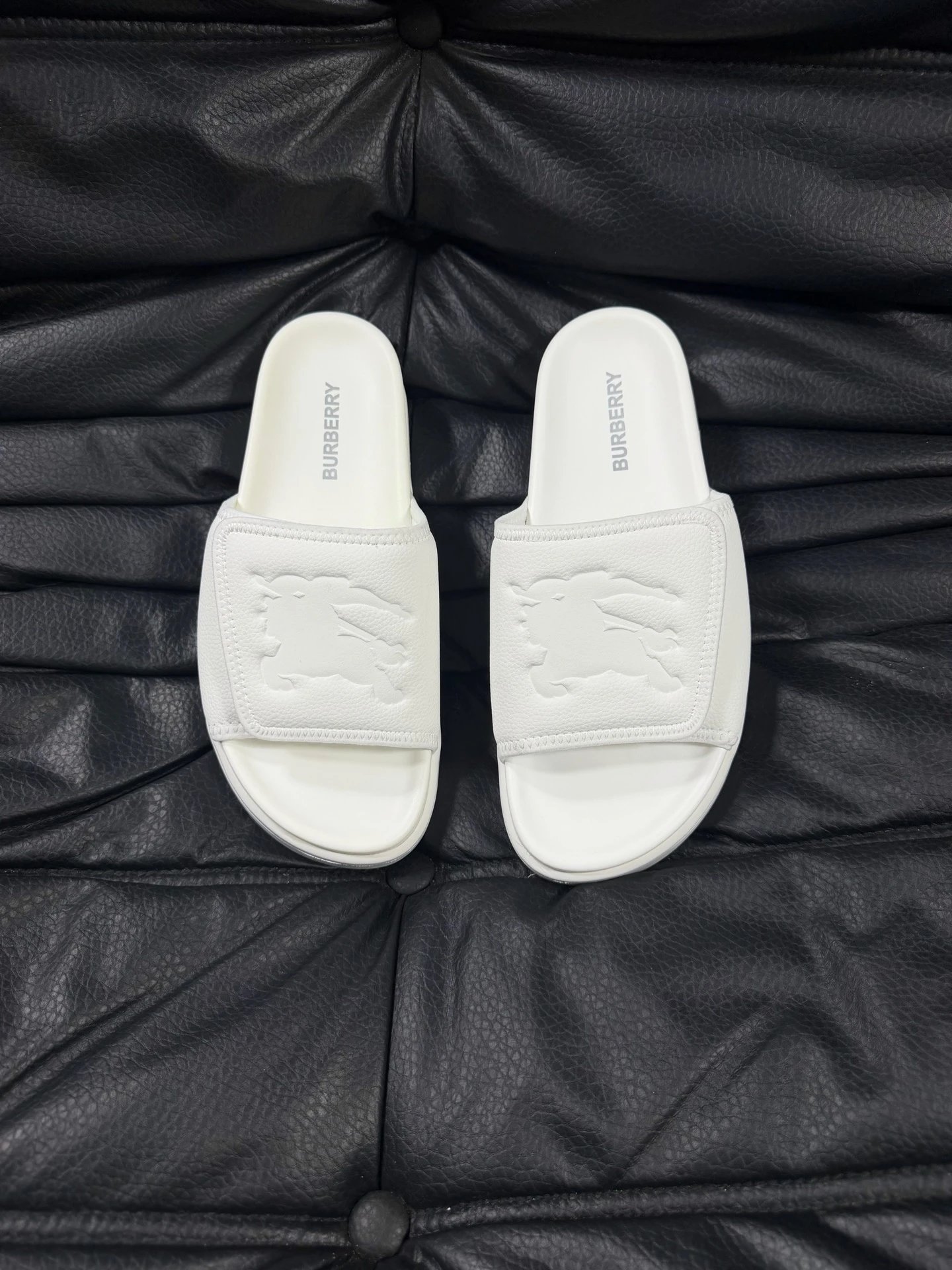 Burberry Knight Logo Minimalist Style White Slide Sandals