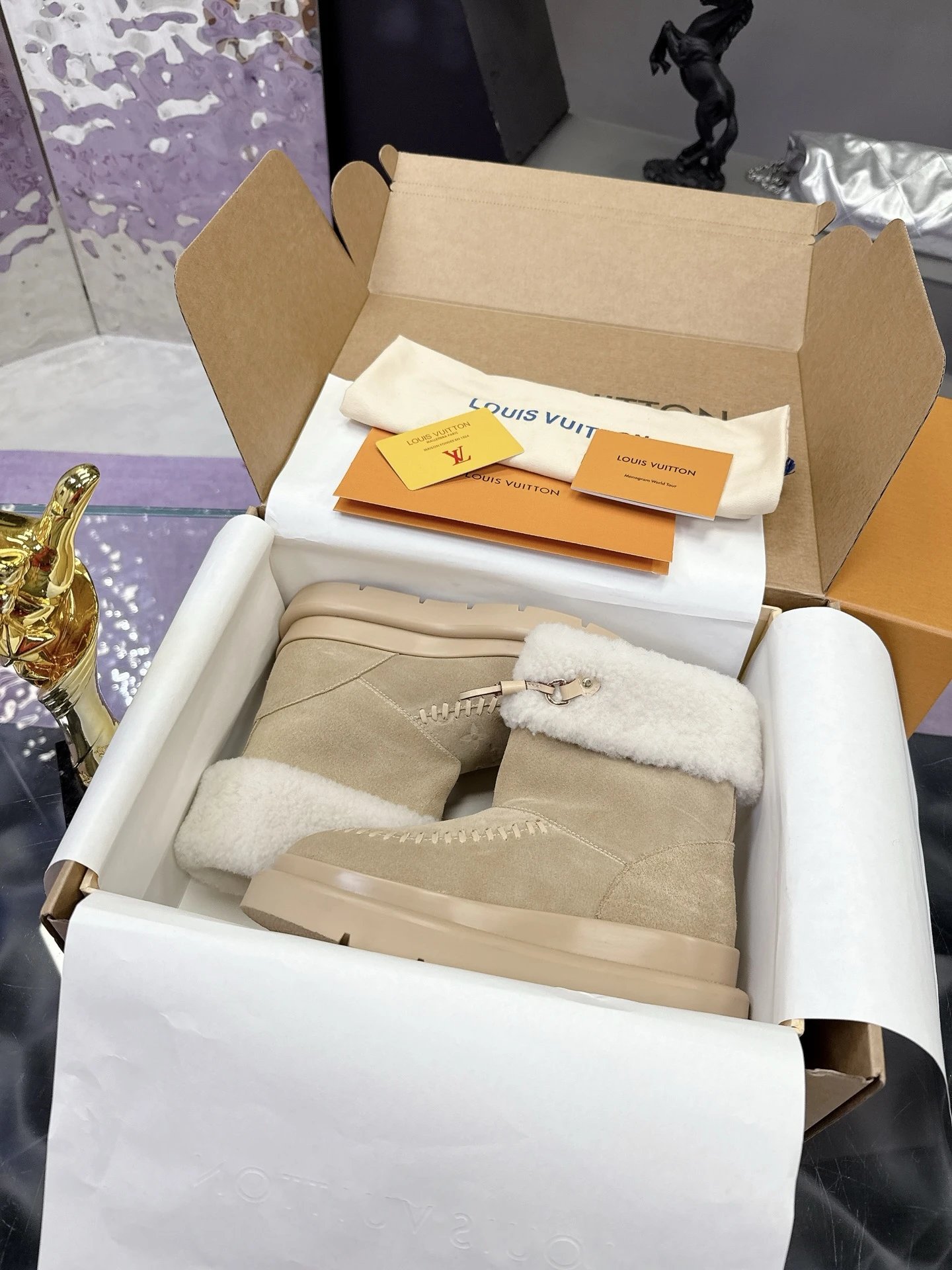 Louis Vuitton Cream Shearling Slip-on Pair in Shearling Slippers for Daily Rotation