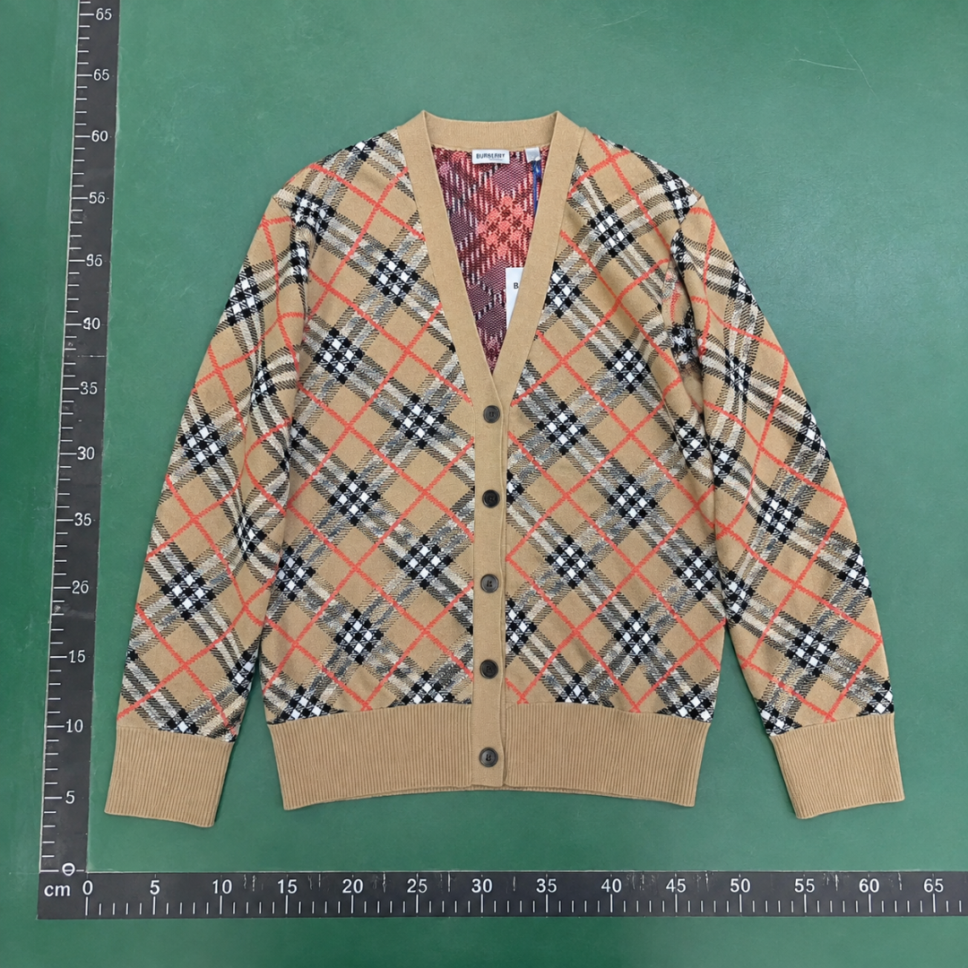 Burberry Tan Check Cardigan with V-neck Cardigan for Travel Look QC photo