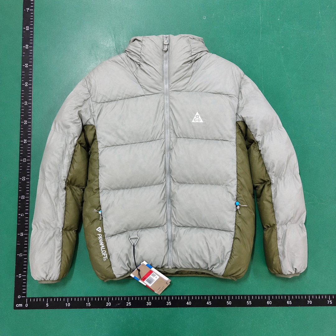 Prada Triangular Chest Emblem And Smooth Insulated Finish Logo Puffer Jacket for commuter QC photo