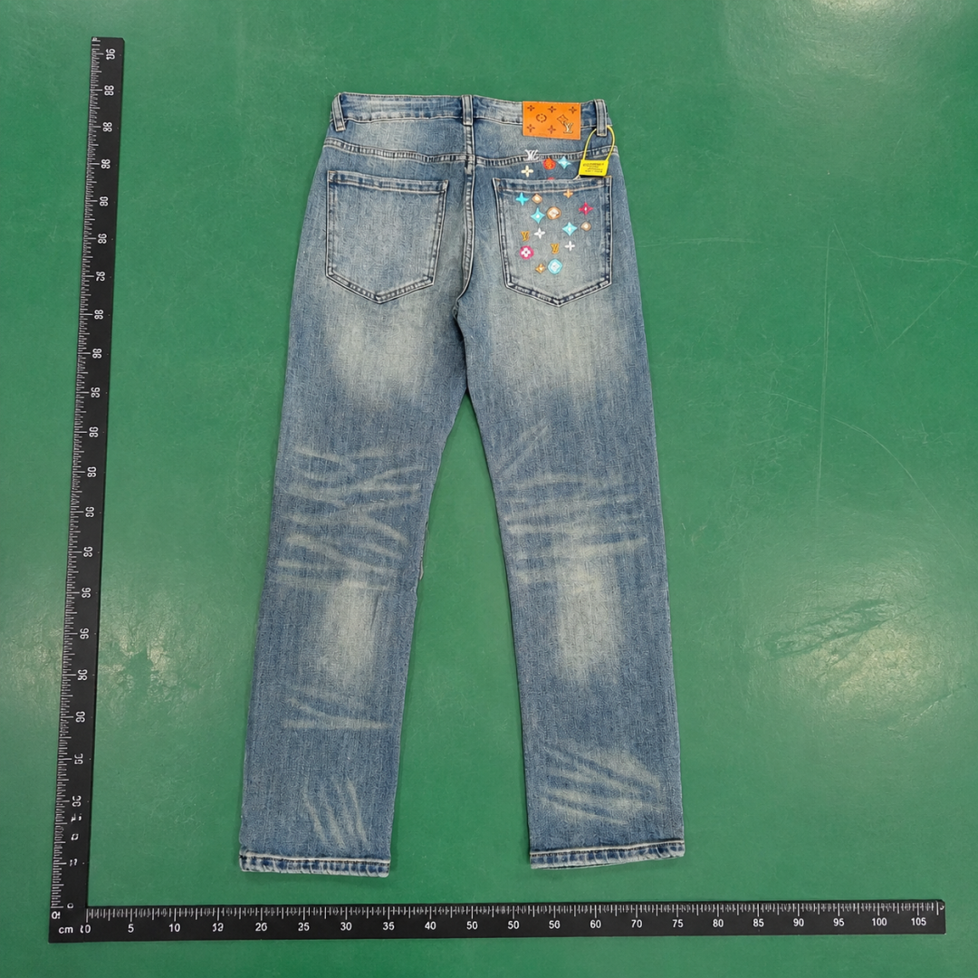 Small Colorful Marks And A Faded Straight Leg Paint-Detail Jeans - Evisu Essential Edit QC photo