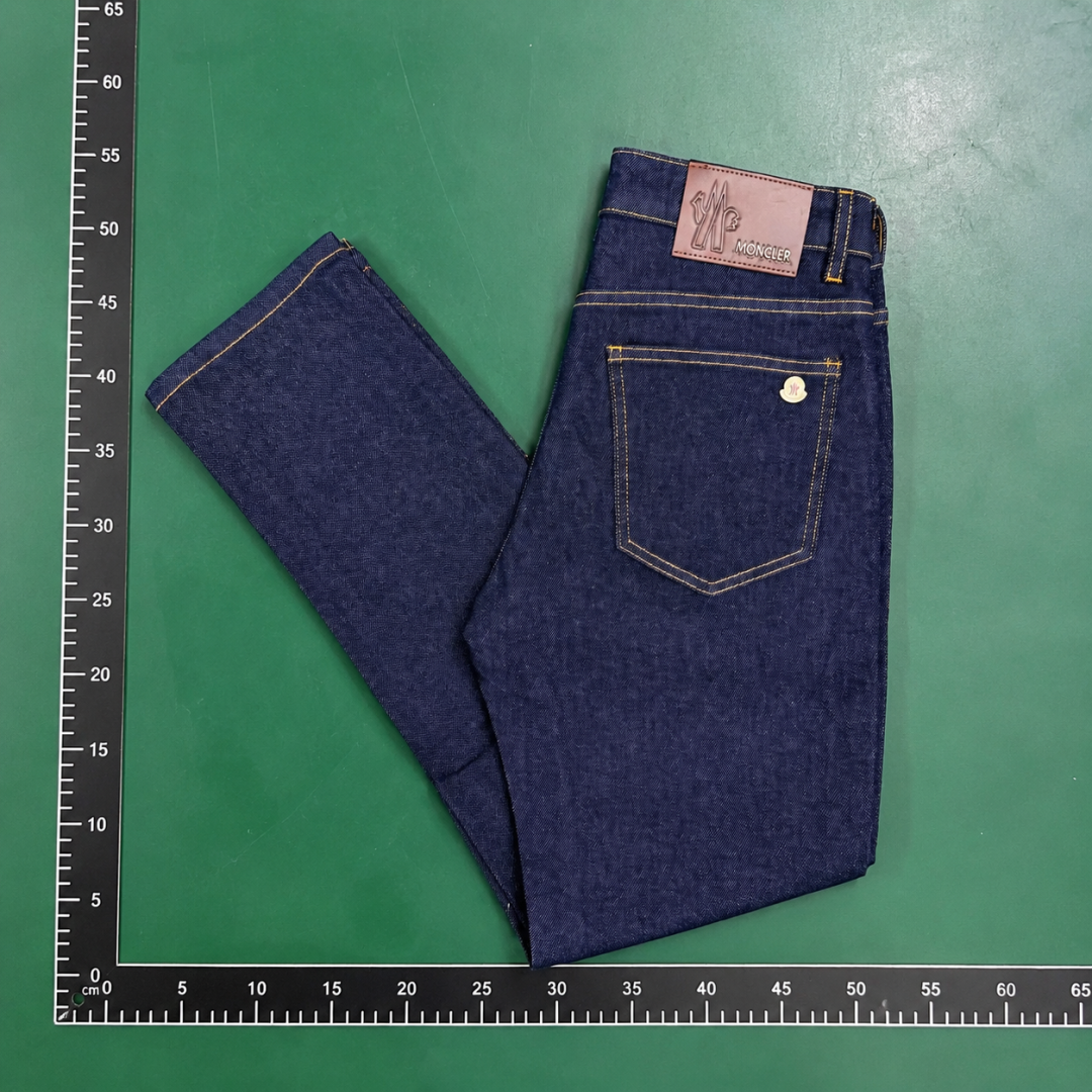 Logo Jeans with tonal back patch and crisp straight-leg shape - Valentino Essential Edit QC photo